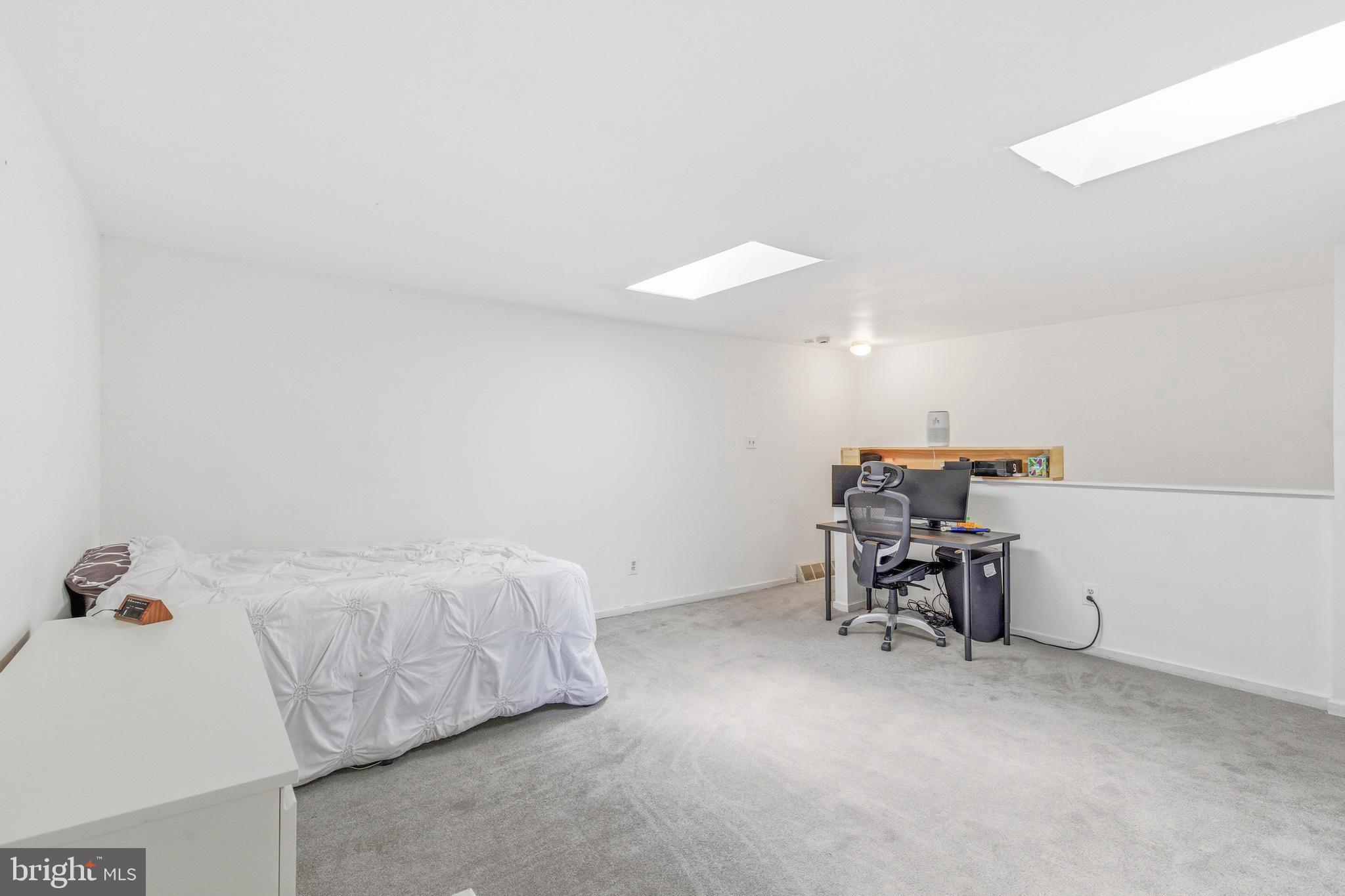 LIONGATE - Residential