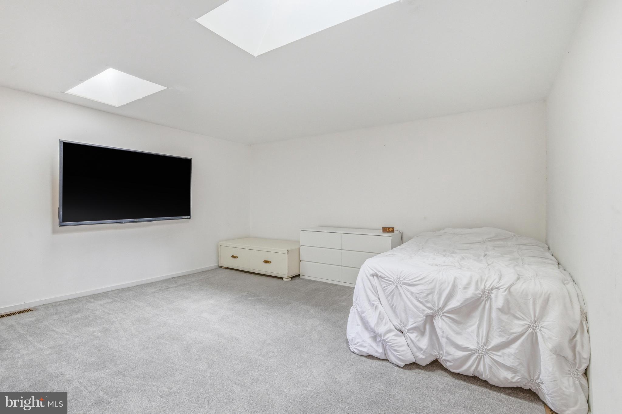 LIONGATE - Residential