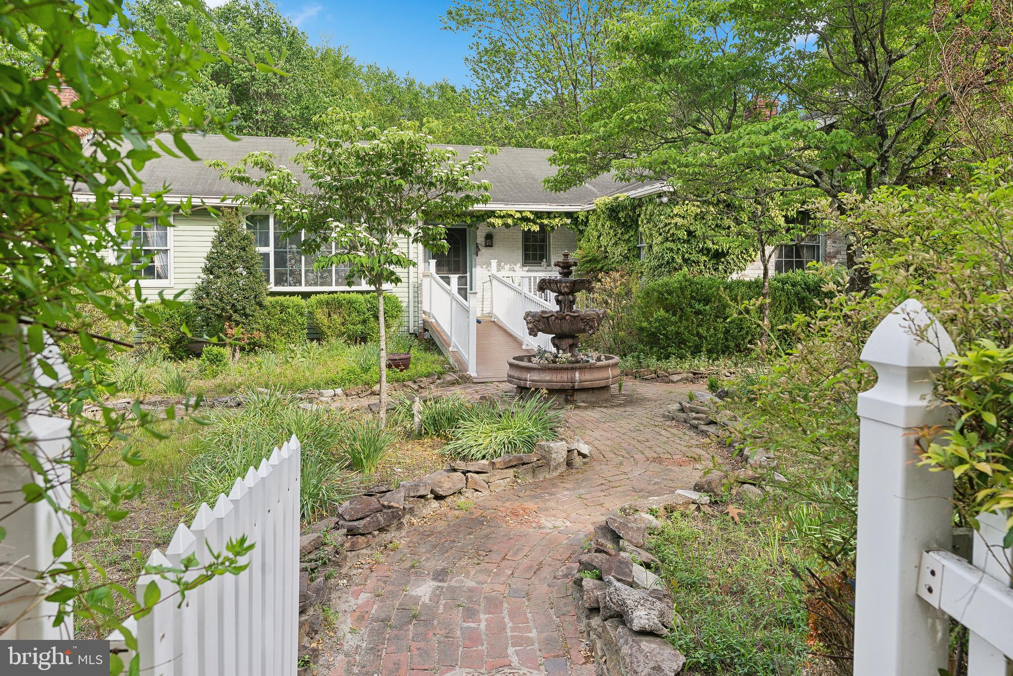 305 HOPEWELL ROAD