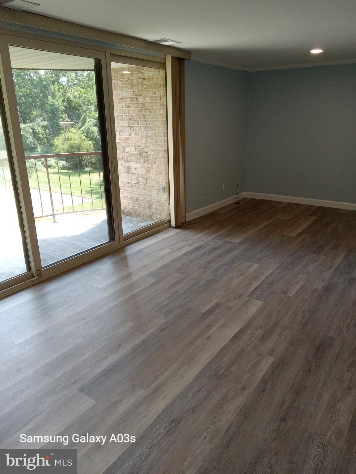 HUNTLEY SQUARE - Residential