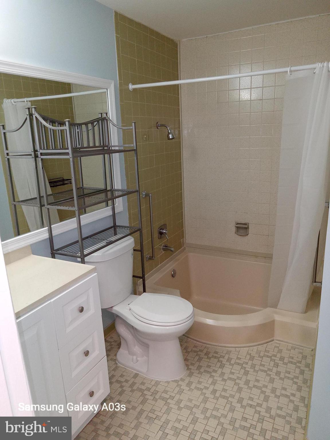 HUNTLEY SQUARE - Residential