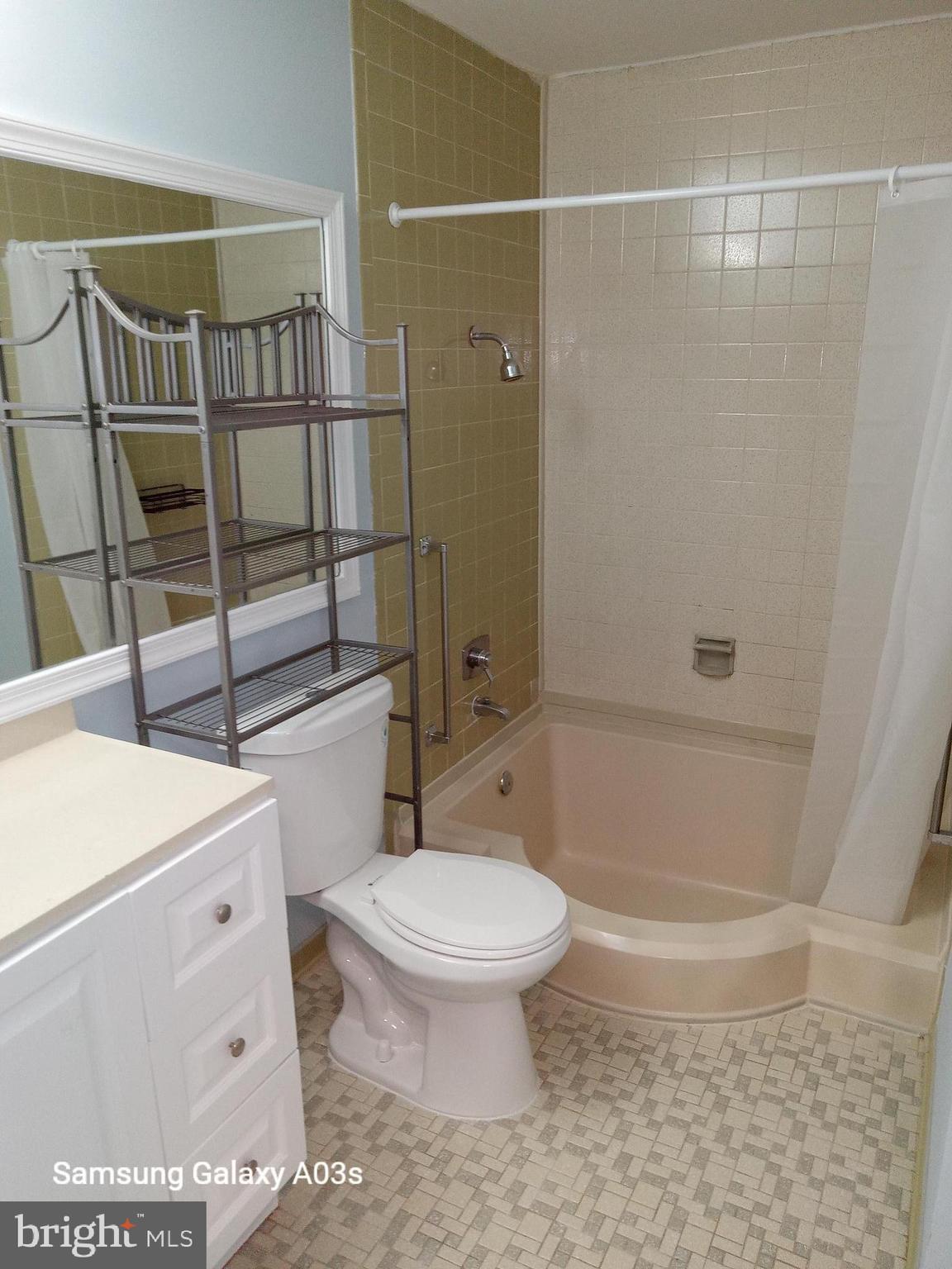 HUNTLEY SQUARE - Residential