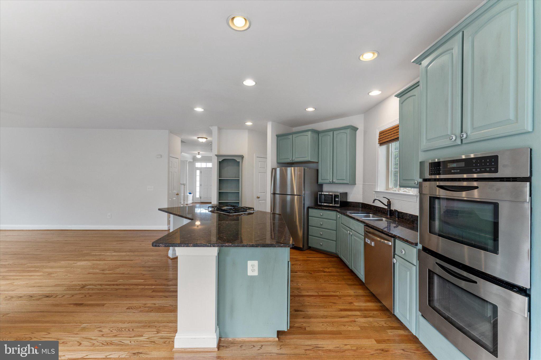 COURTS OF ST FRANCIS - Residential Lease