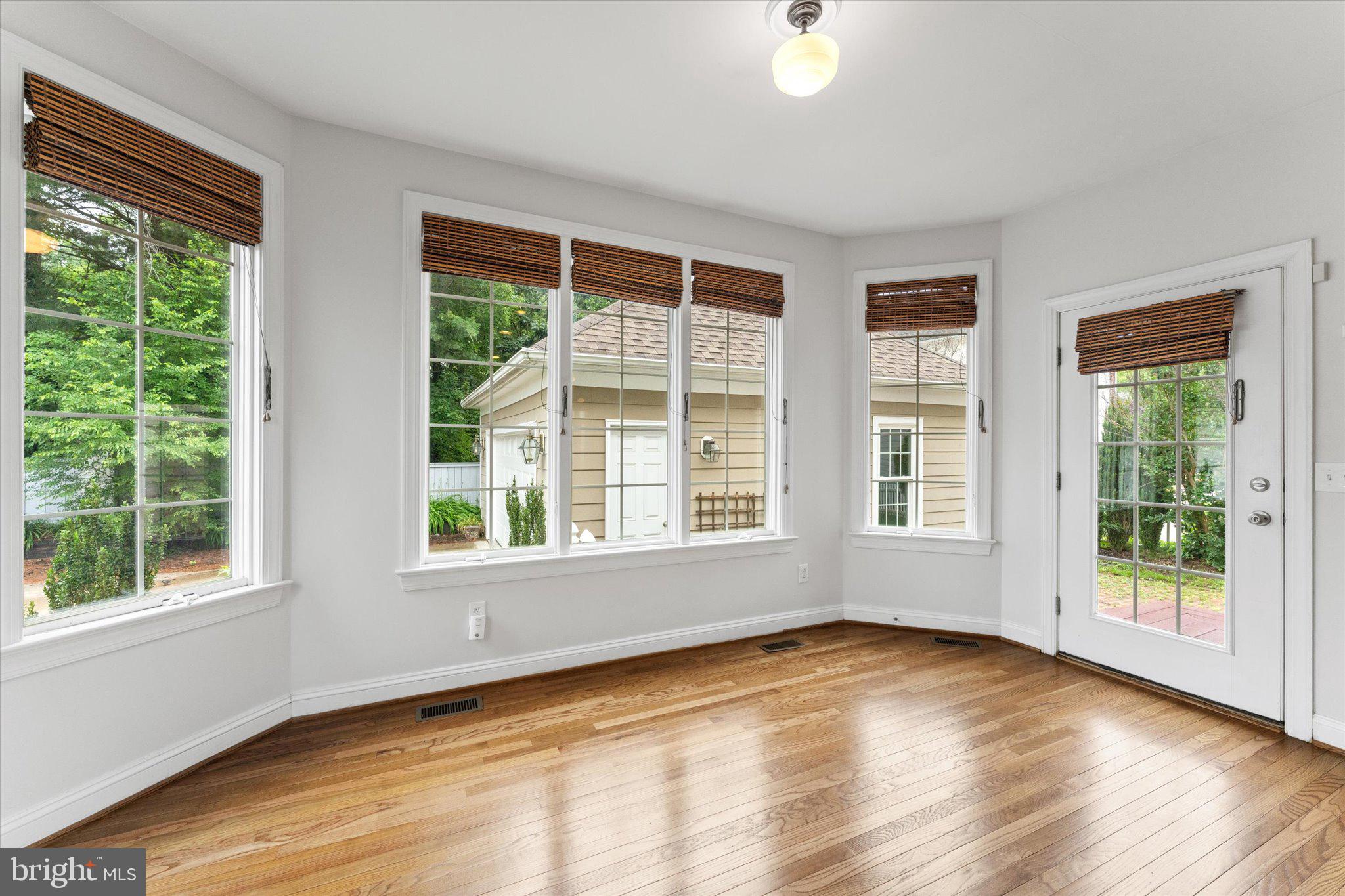 COURTS OF ST FRANCIS - Residential Lease