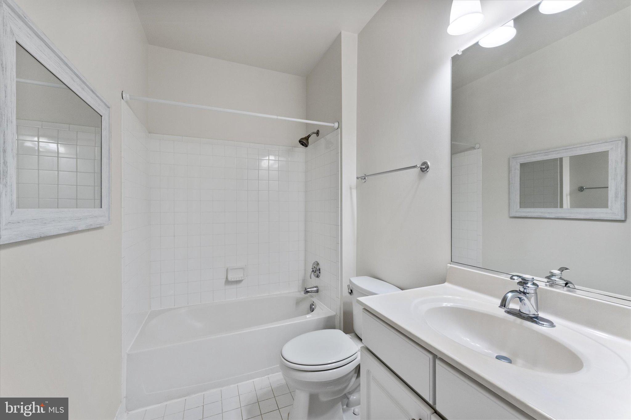 COURTS OF ST FRANCIS - Residential Lease