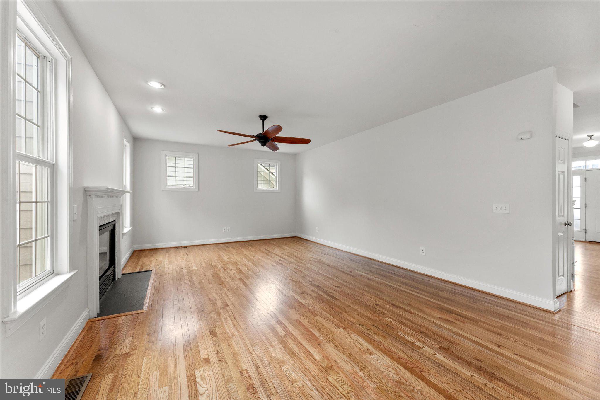 COURTS OF ST FRANCIS - Residential Lease