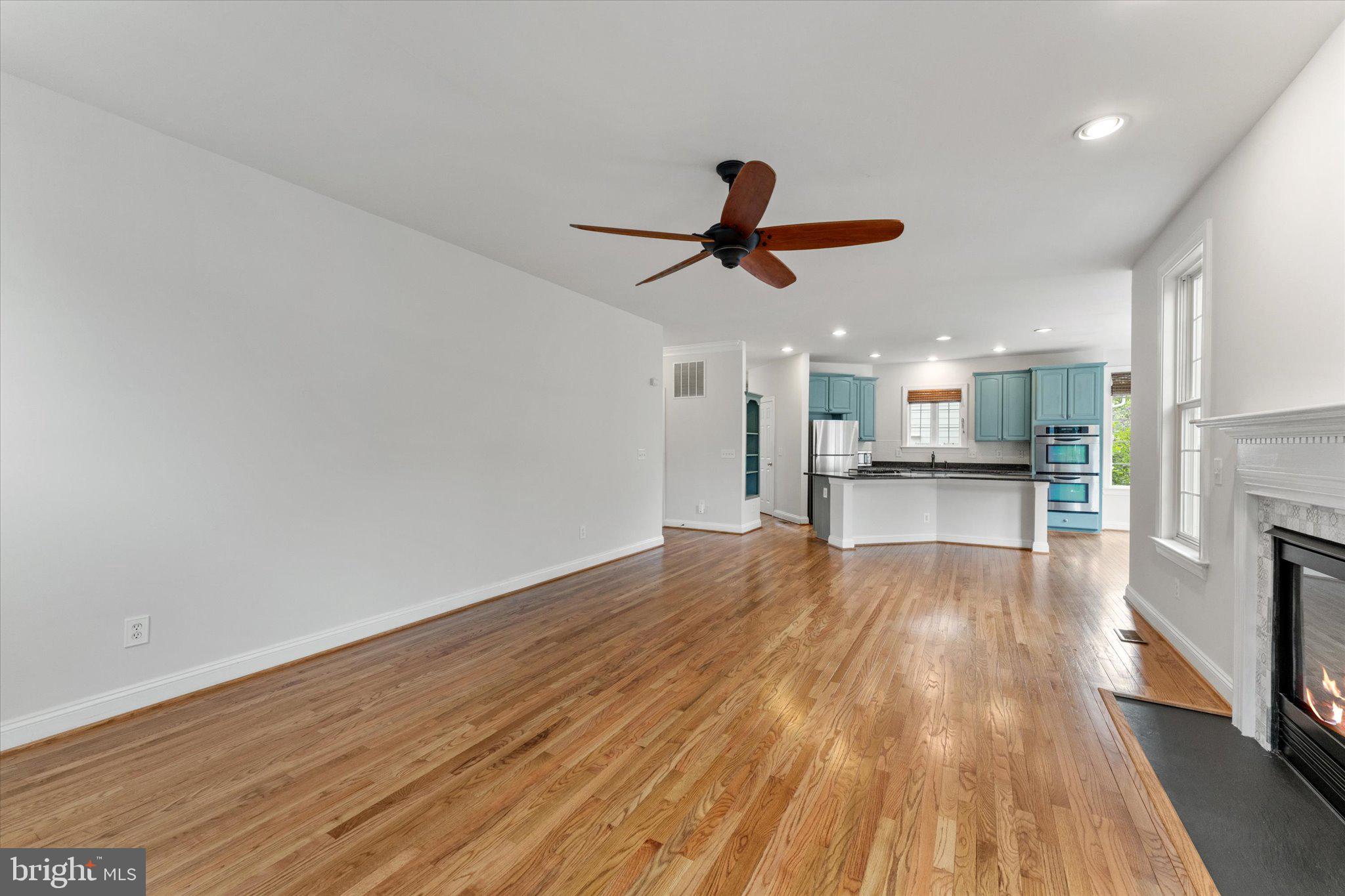 COURTS OF ST FRANCIS - Residential Lease