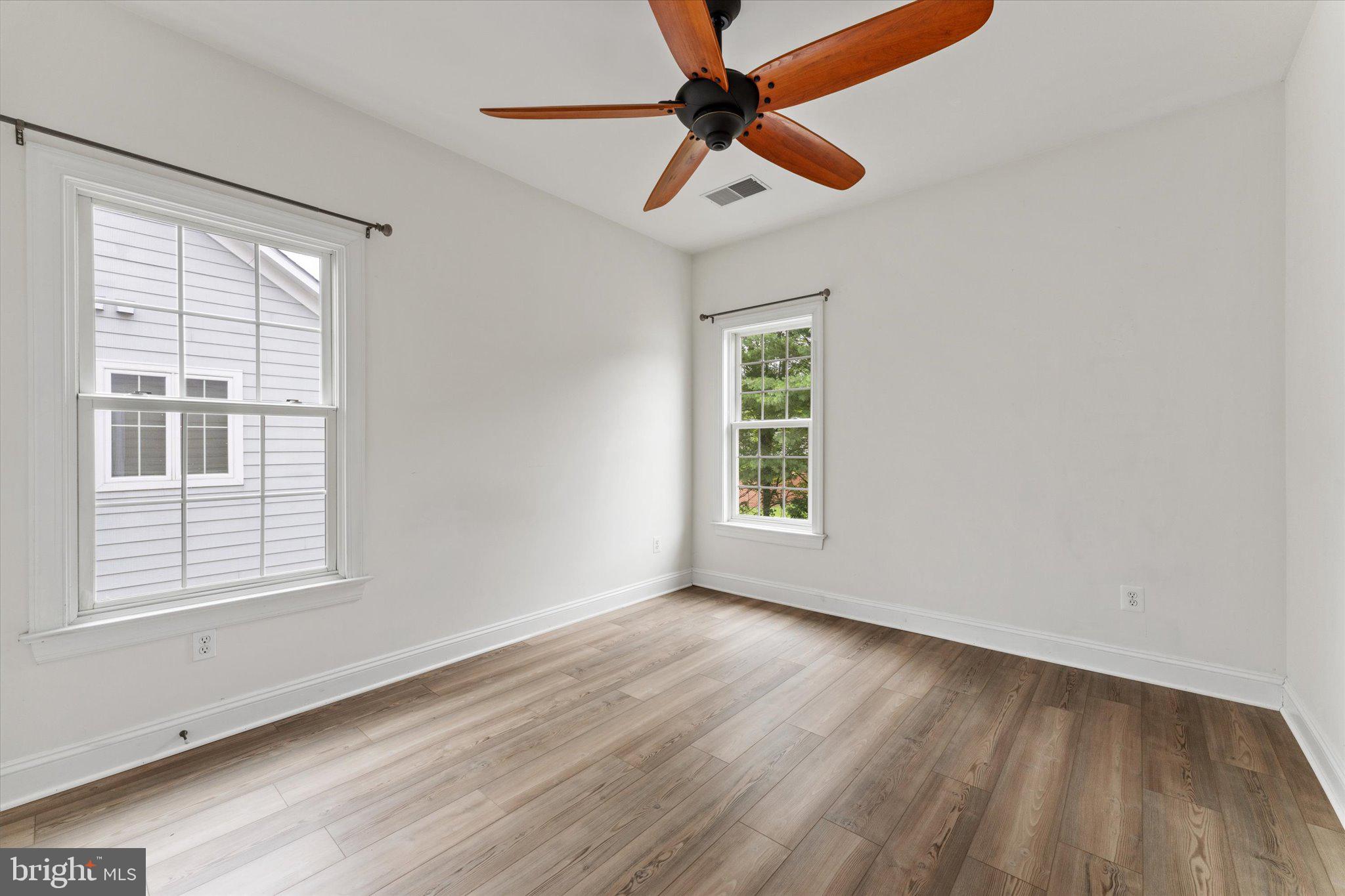 COURTS OF ST FRANCIS - Residential Lease