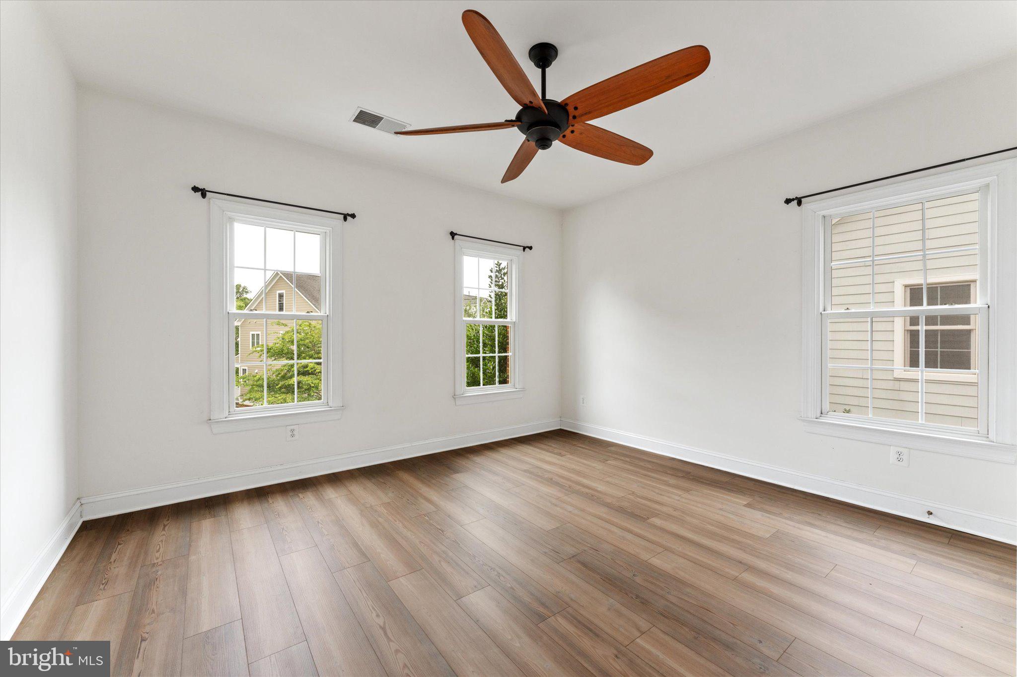 COURTS OF ST FRANCIS - Residential Lease