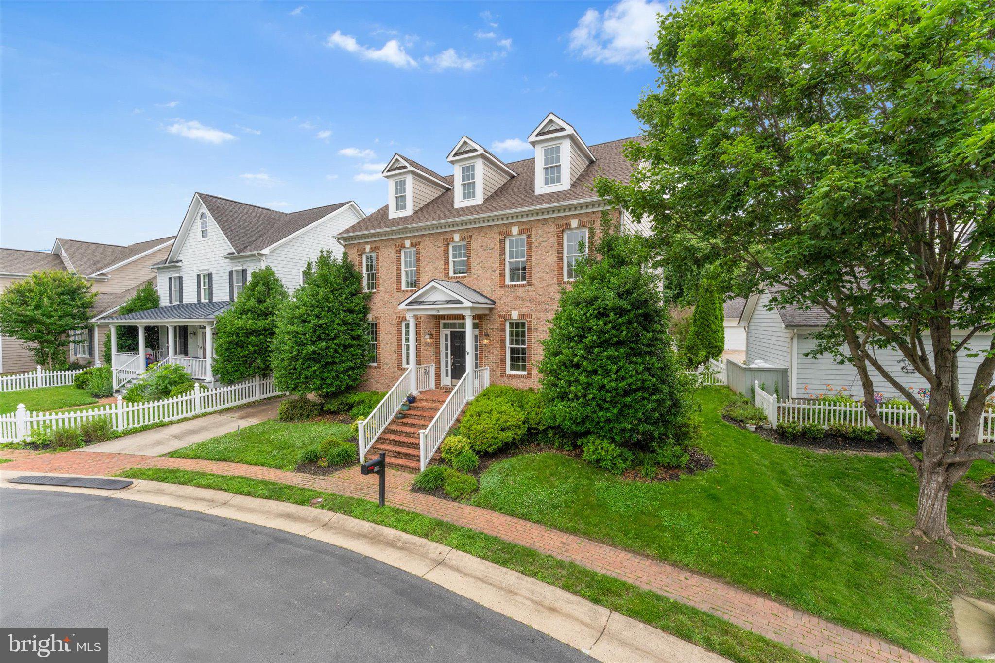 COURTS OF ST FRANCIS - Residential Lease