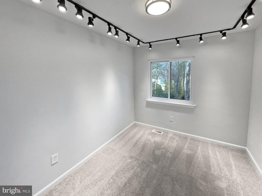 listing image 58