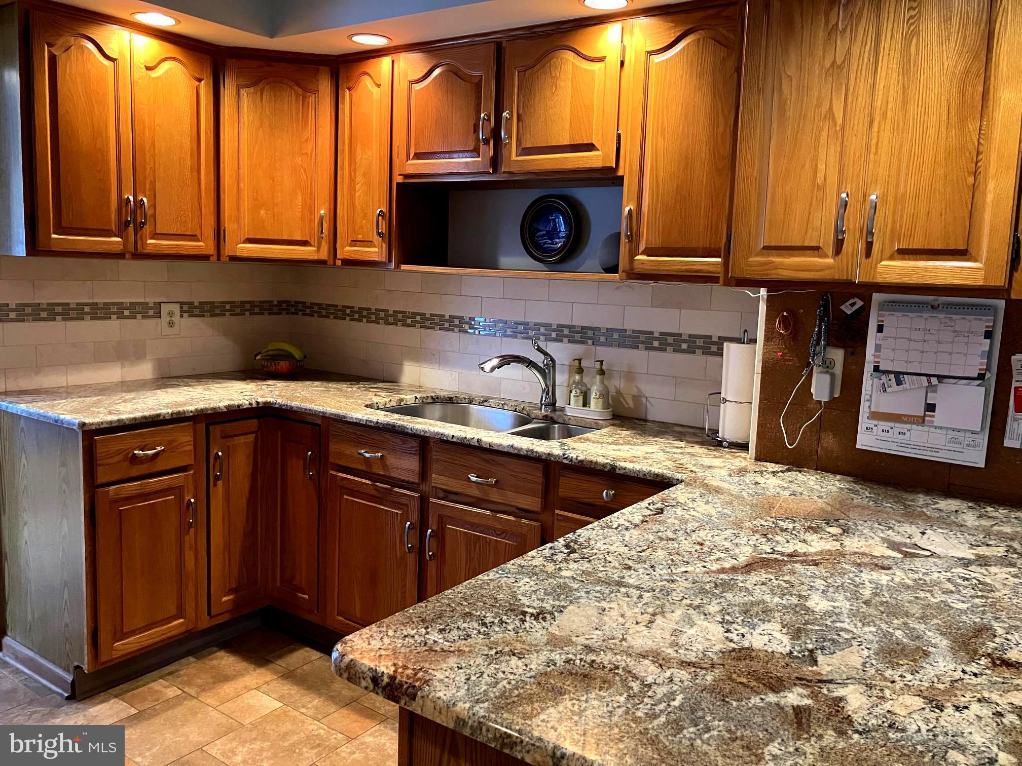 MILFORD MANOR - Residential