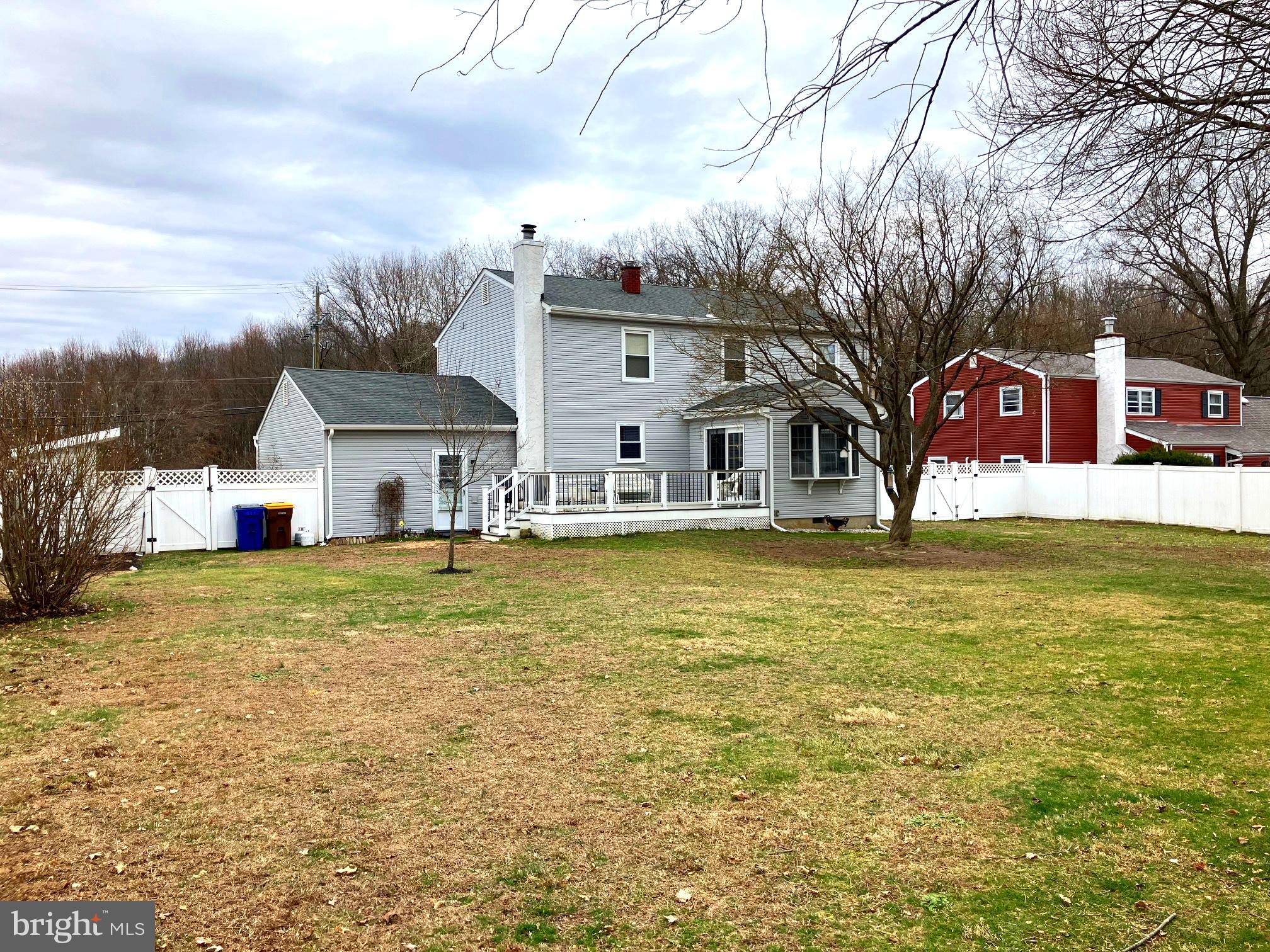 MILFORD MANOR - Residential