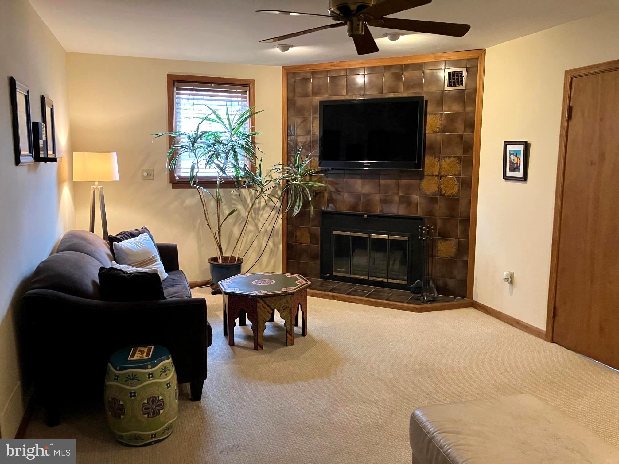 MILFORD MANOR - Residential