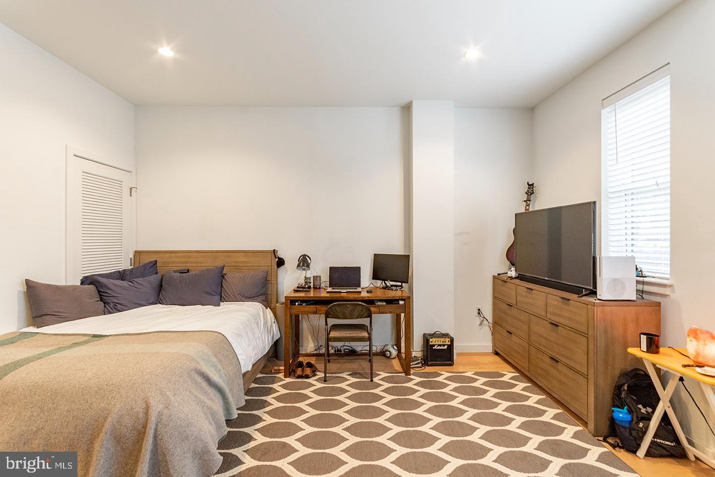 WASHINGTON SQ WEST - Residential Lease