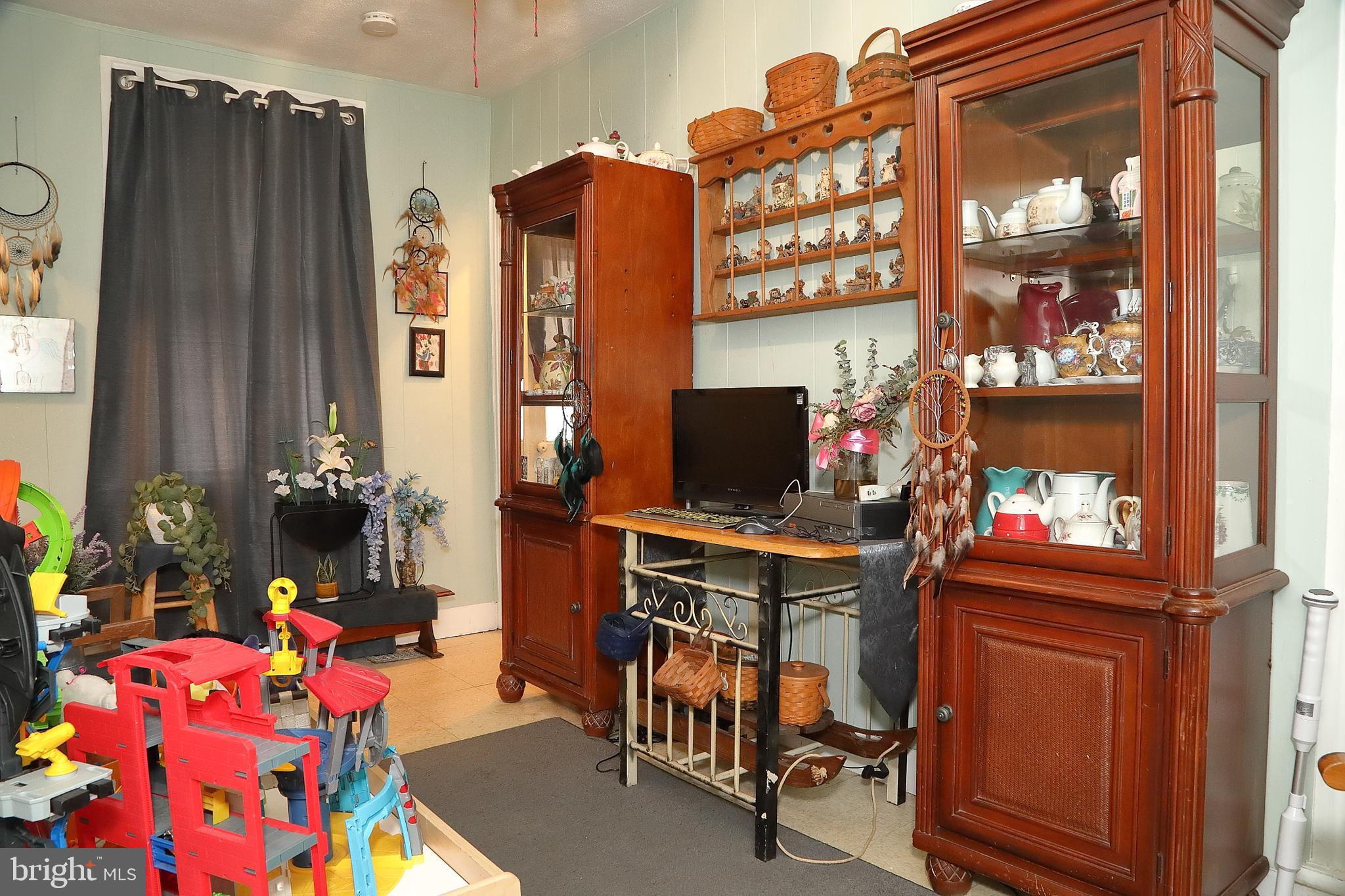 213 N MULBERRY STREET