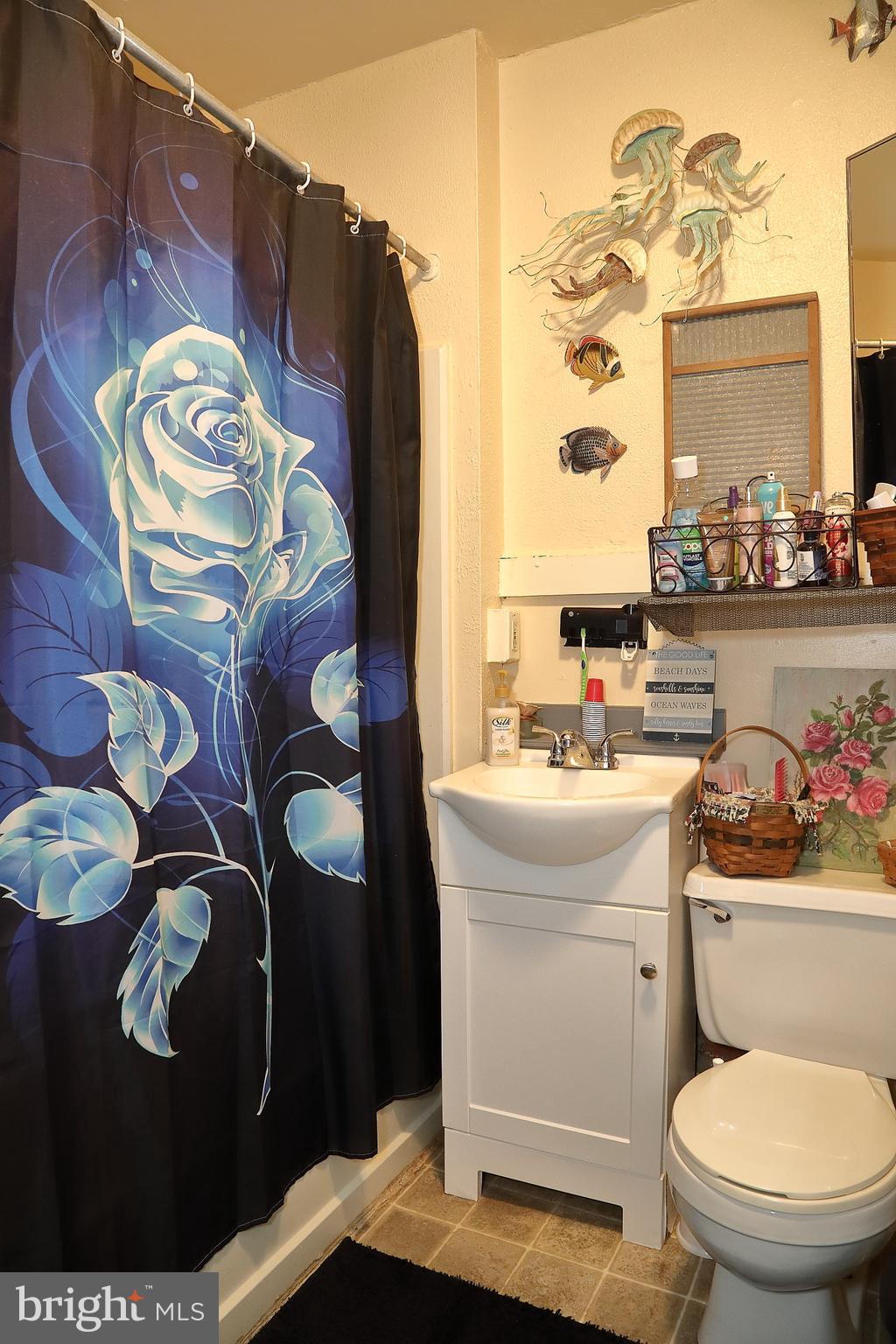 CHESTNUT HILL - Residential Income