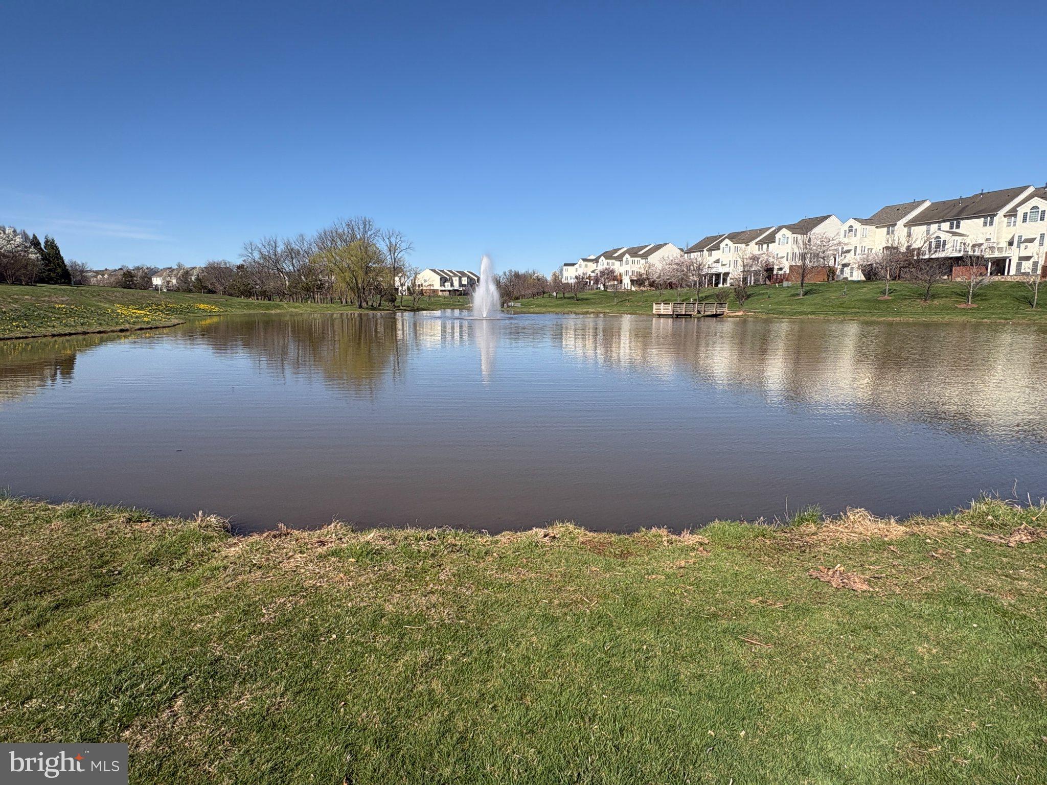 LOUDOUN PARKWAY CENTER - Residential