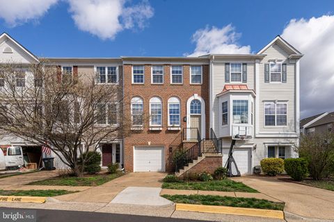 Townhouse For Sale - 43788 Virginia Manor Terrace<br/> ASHBURN, VA 20148