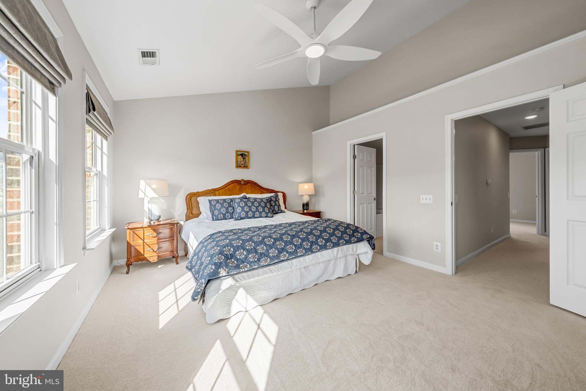 LOUDOUN PARKWAY CENTER - Residential