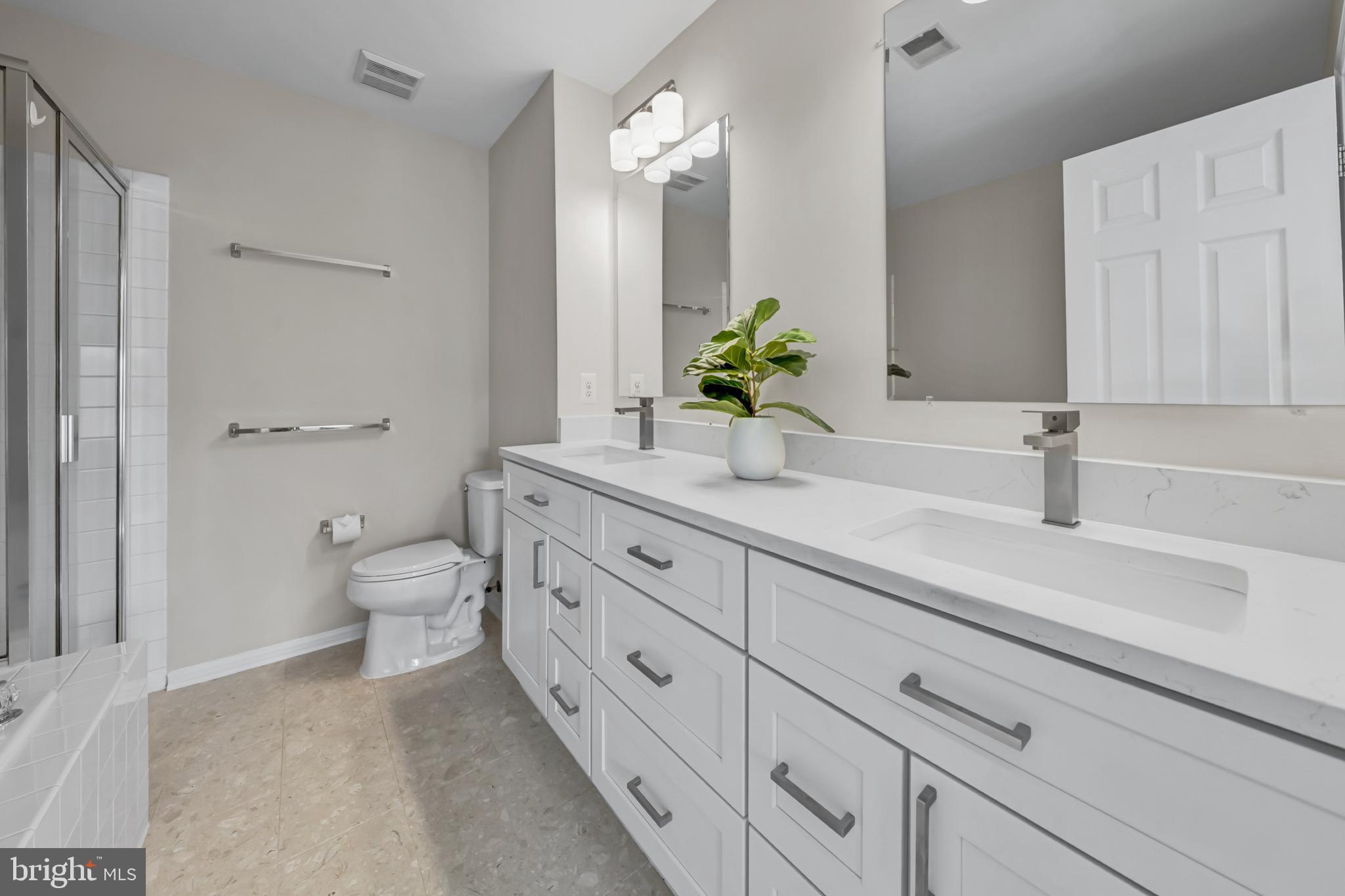 LOUDOUN PARKWAY CENTER - Residential