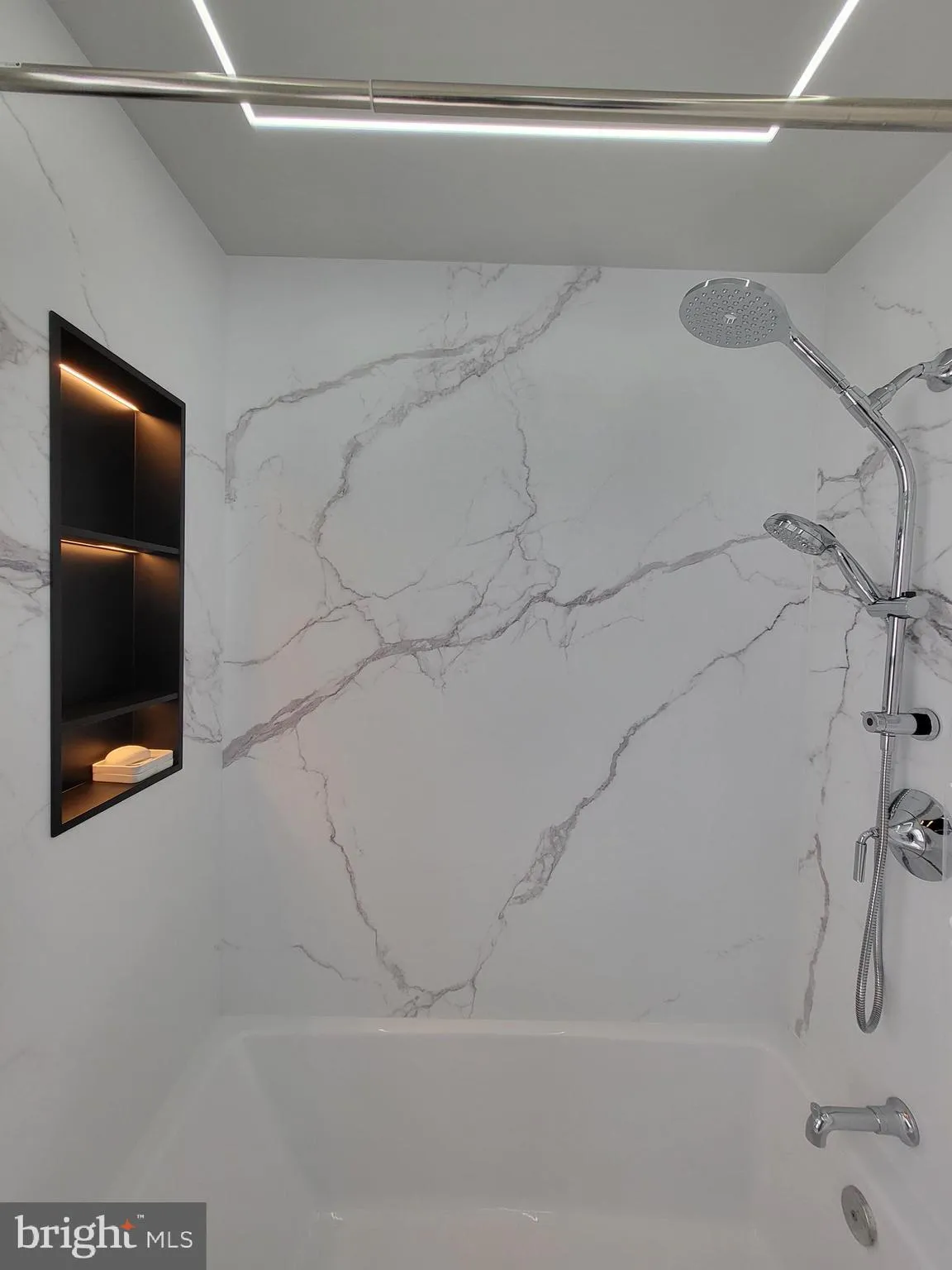 Reading, Pennsylvania 19601, United States, 5 Bedrooms Bedrooms, ,2 BathroomsBathrooms,Residential,Active,120751