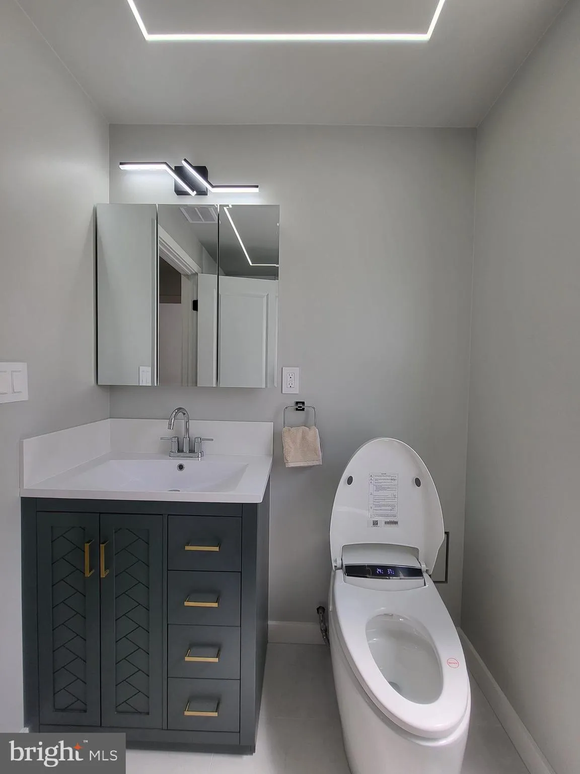 Reading, Pennsylvania 19601, United States, 5 Bedrooms Bedrooms, ,2 BathroomsBathrooms,Residential,Active,120751