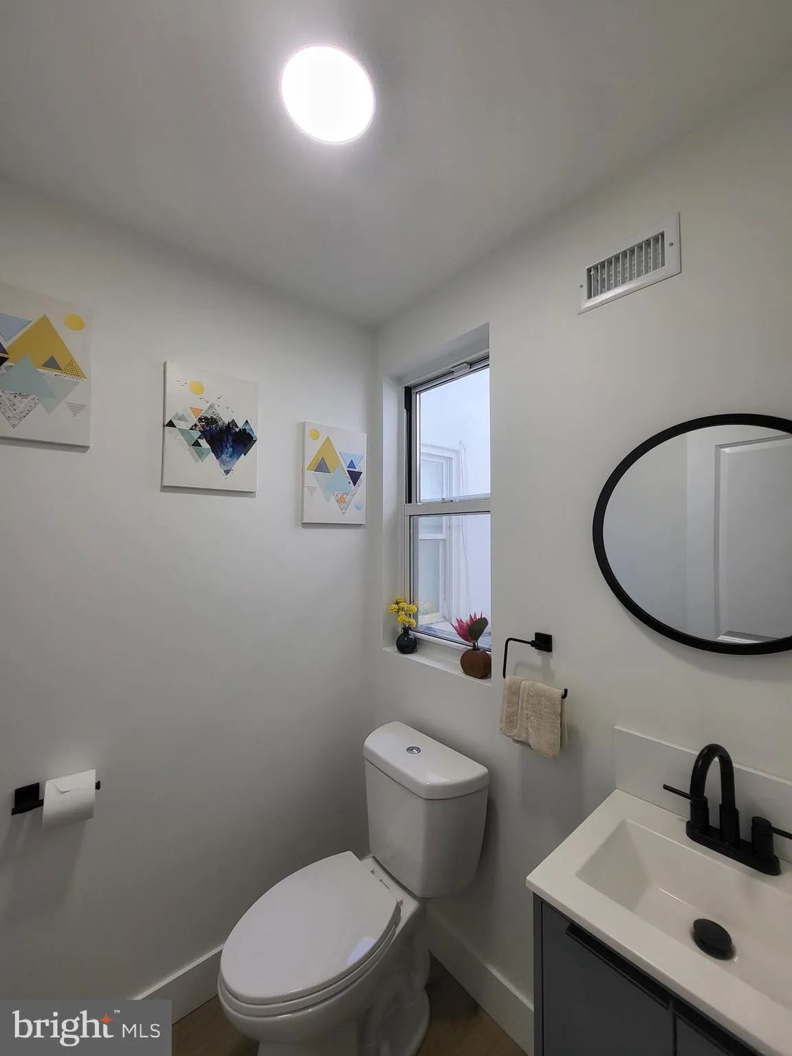 Reading, Pennsylvania 19601, United States, 5 Bedrooms Bedrooms, ,2 BathroomsBathrooms,Residential,Active,120751