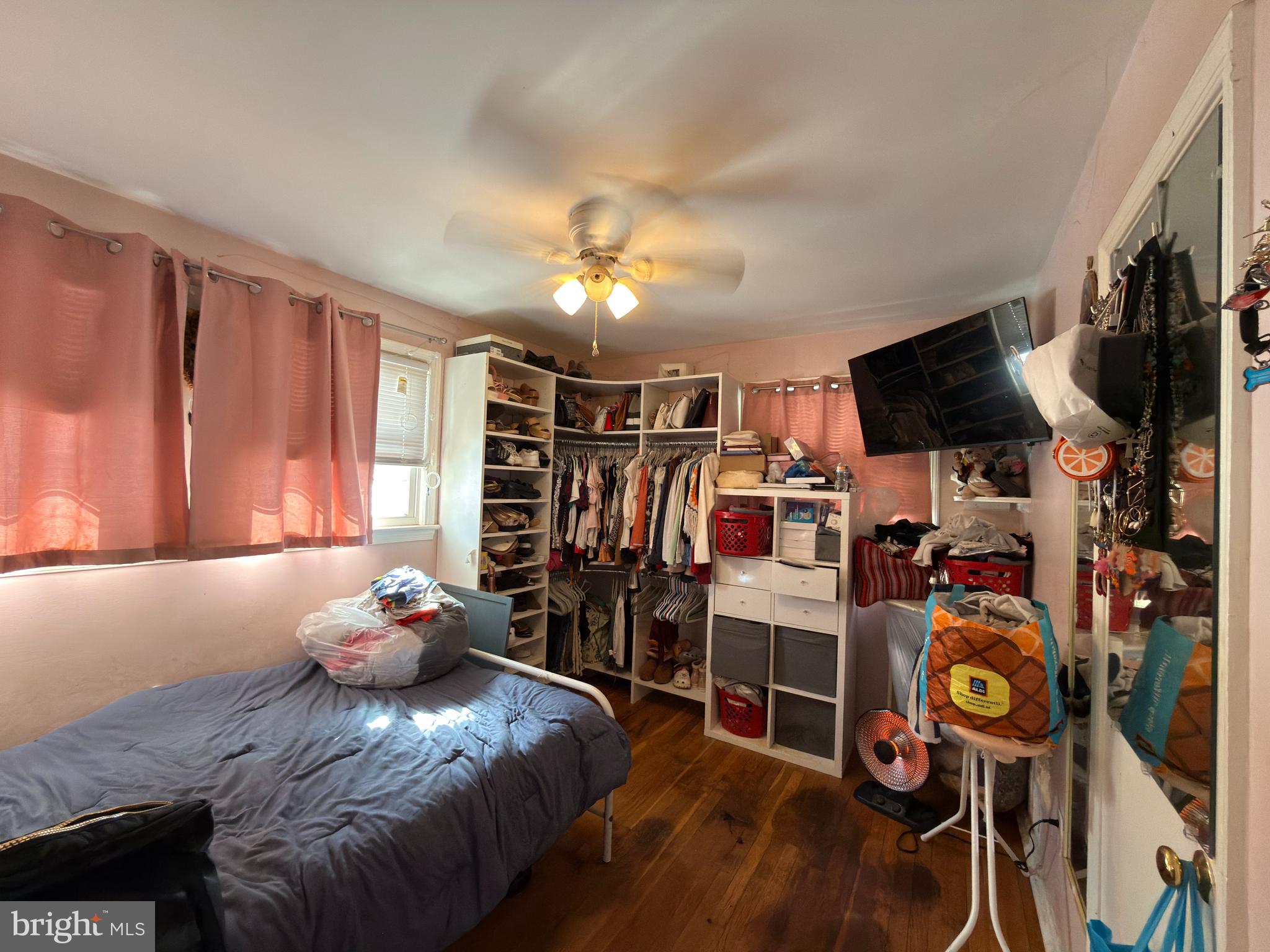 NEW CARROLLTON - Residential