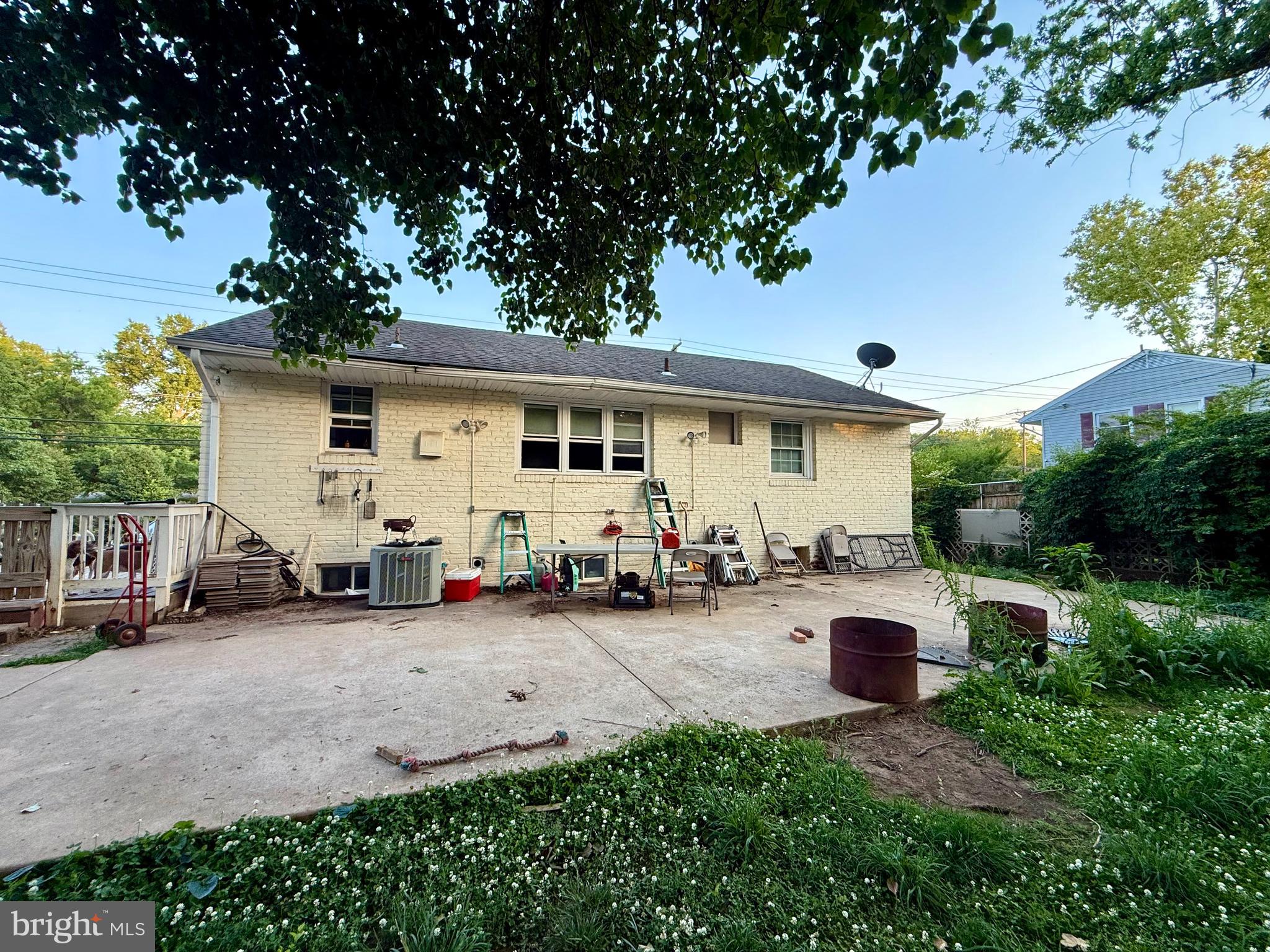 NEW CARROLLTON - Residential