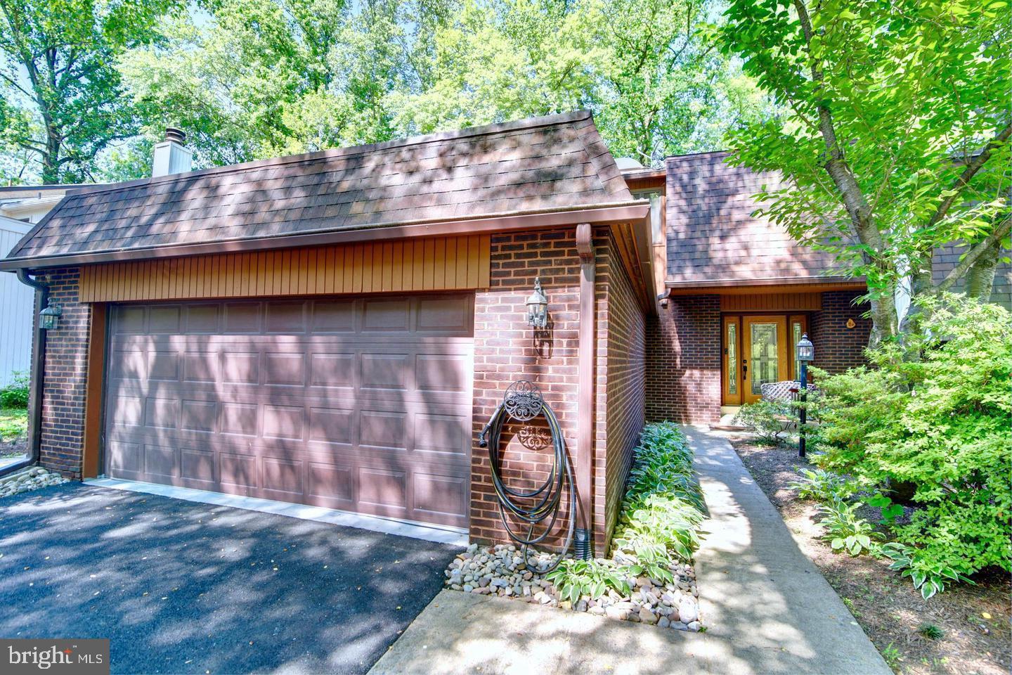 GREAT OAKS - Residential Lease