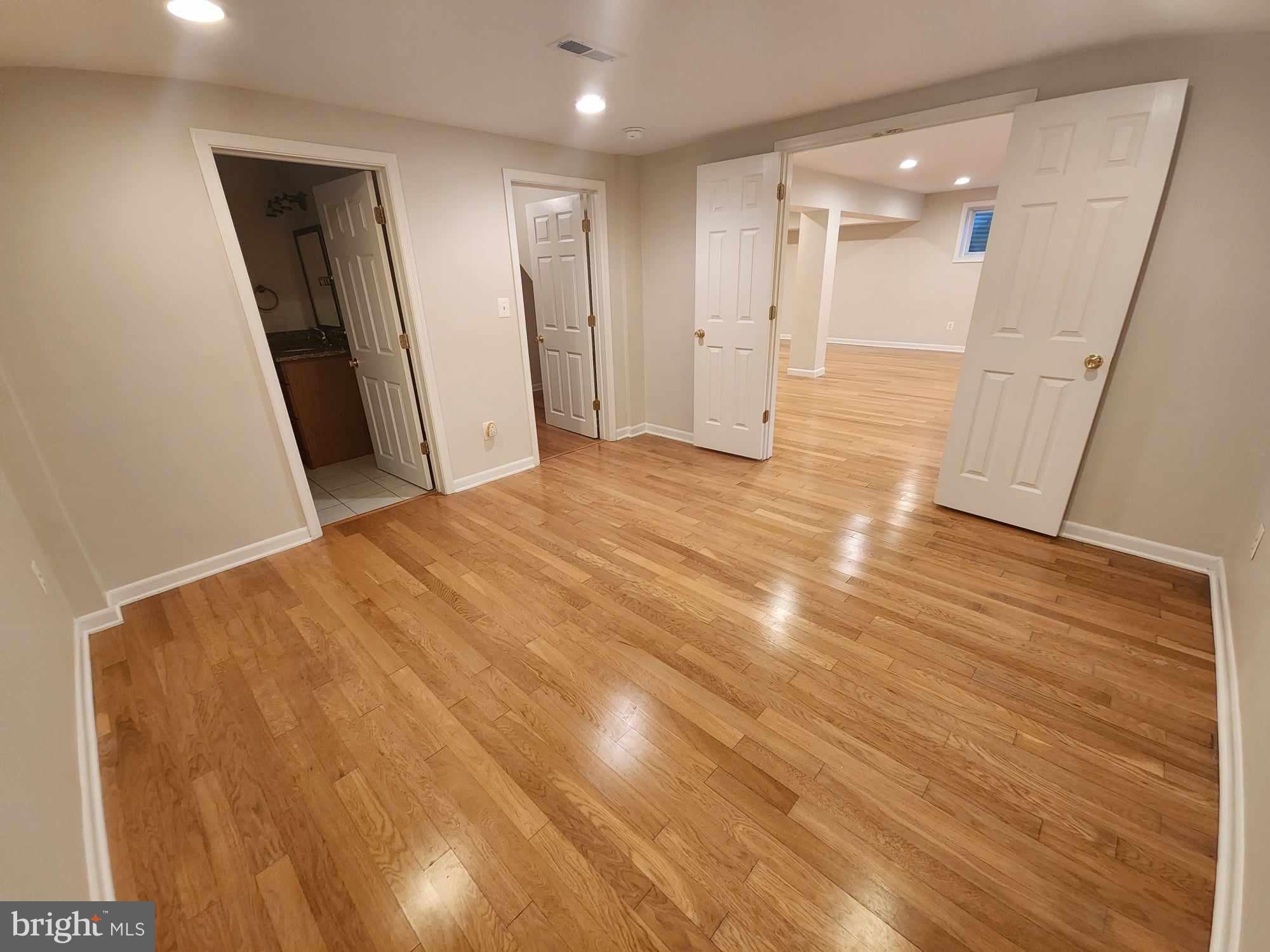 GREAT OAKS - Residential Lease