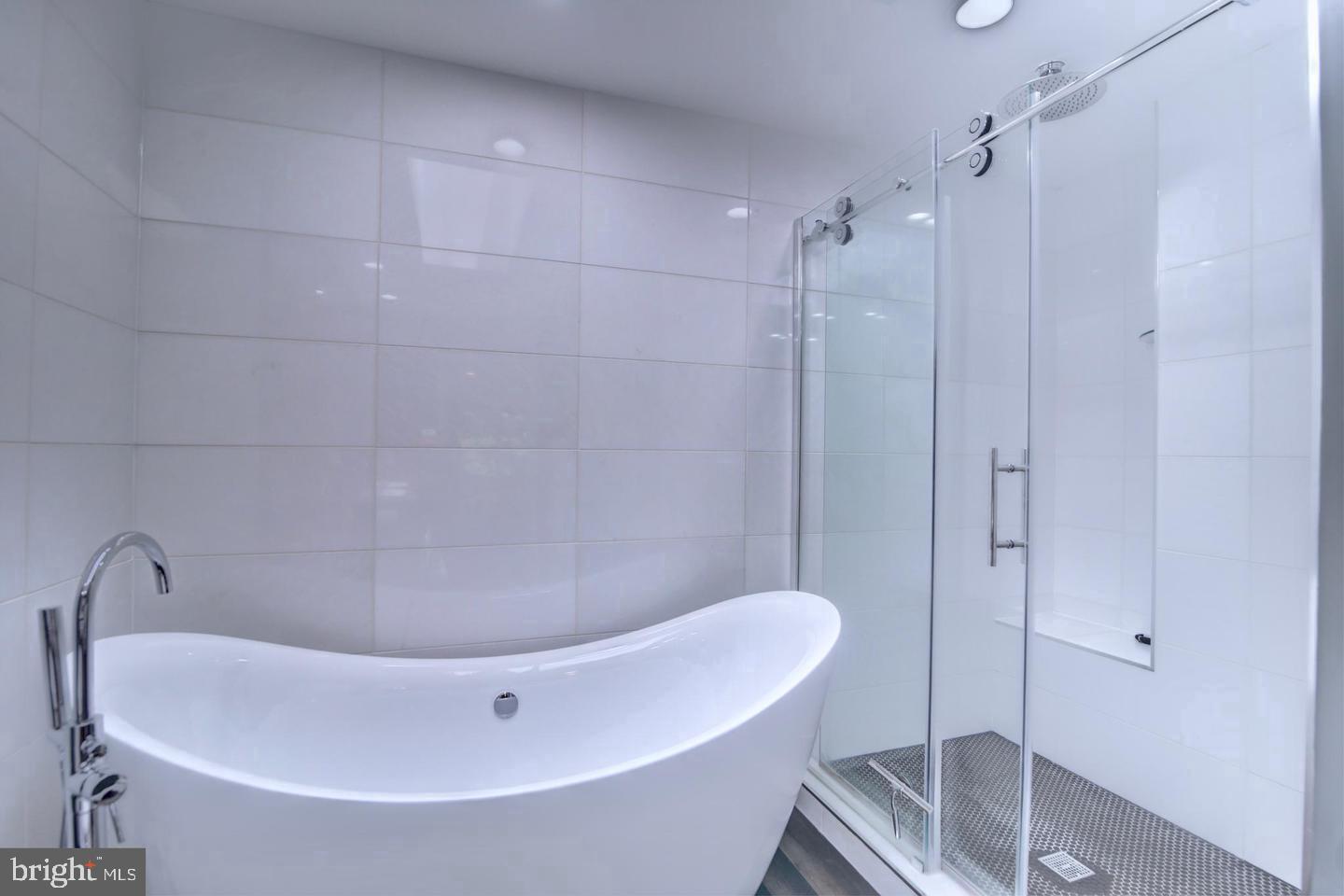 GREAT OAKS - Residential Lease