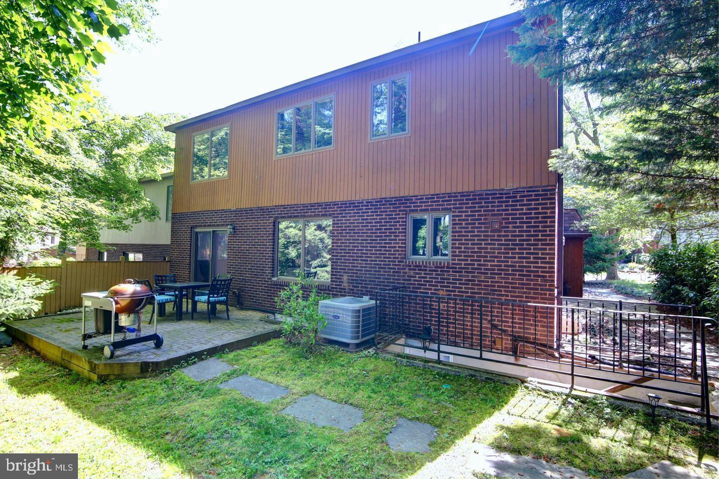 GREAT OAKS - Residential Lease