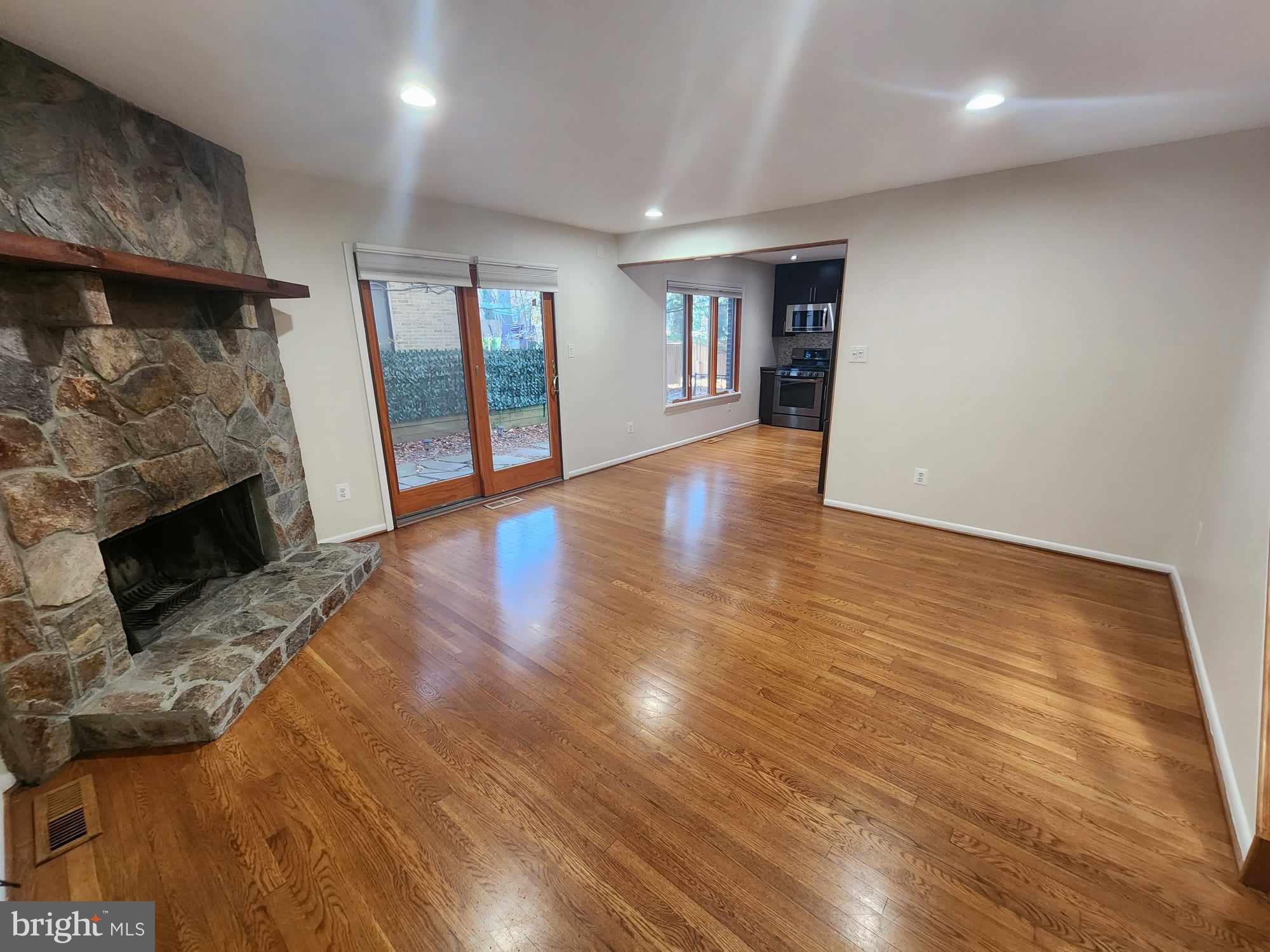 GREAT OAKS - Residential Lease