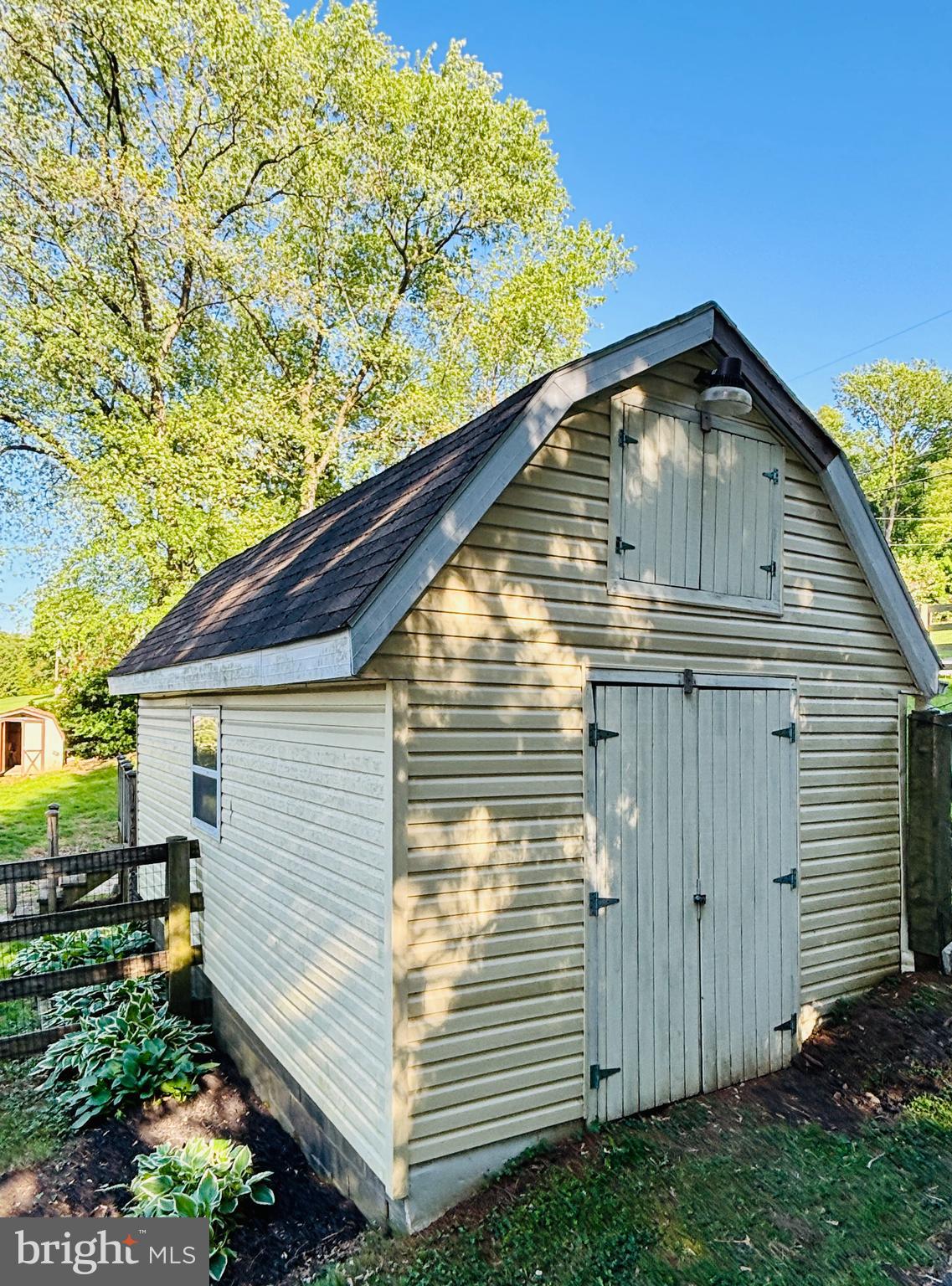 5229 OLD STRASBURG RD