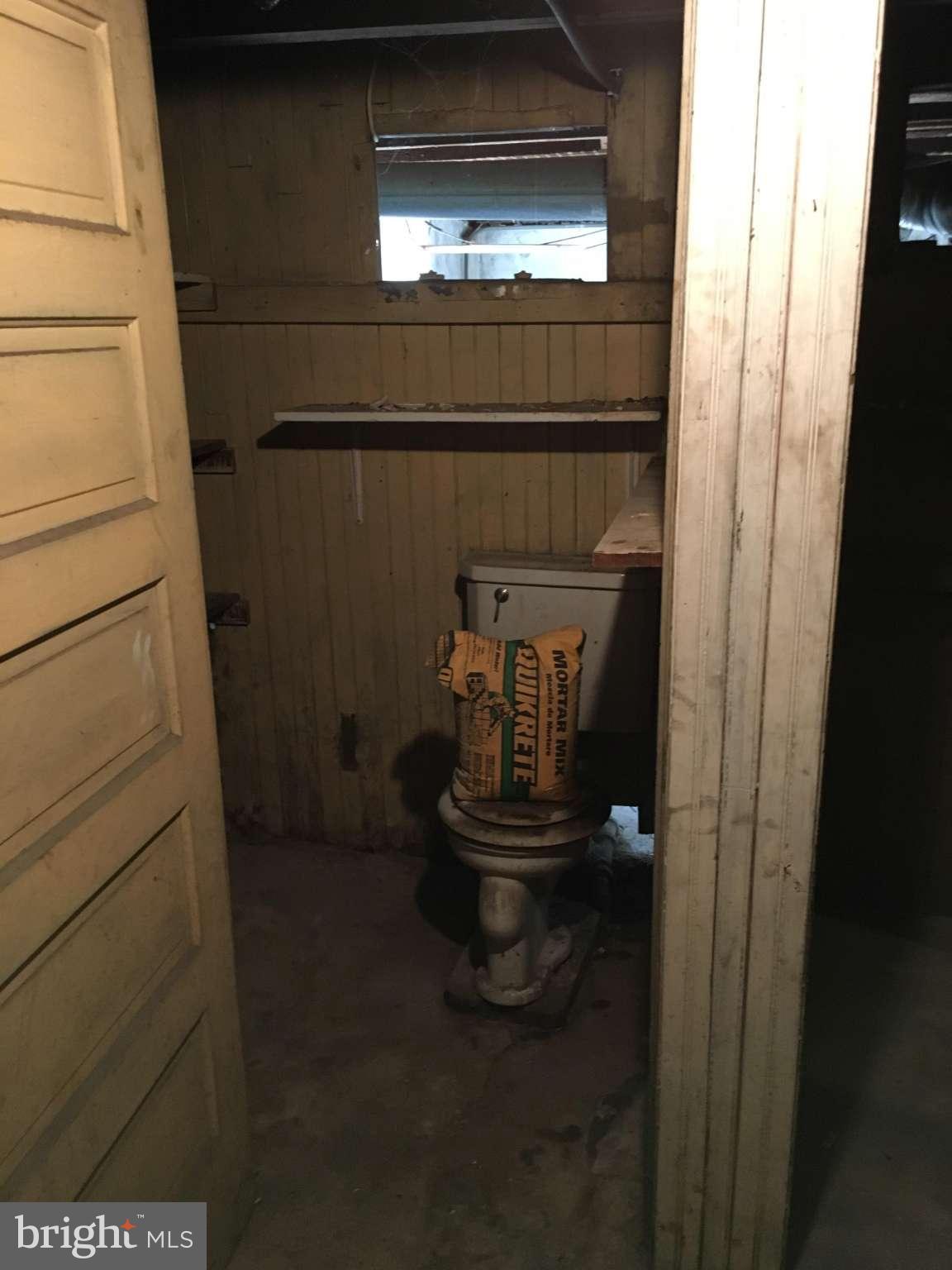 ROLAND PARK - Residential