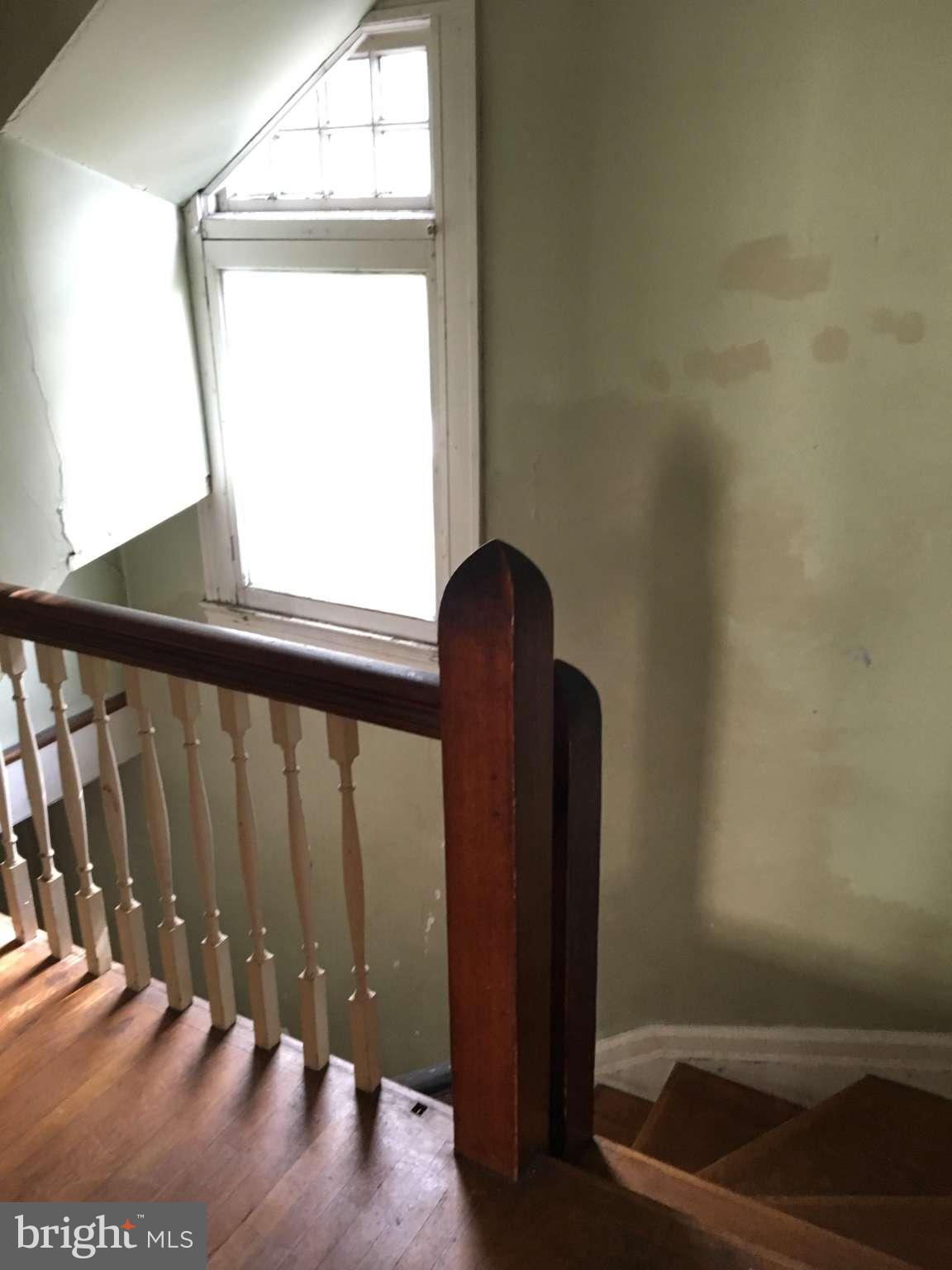 ROLAND PARK - Residential