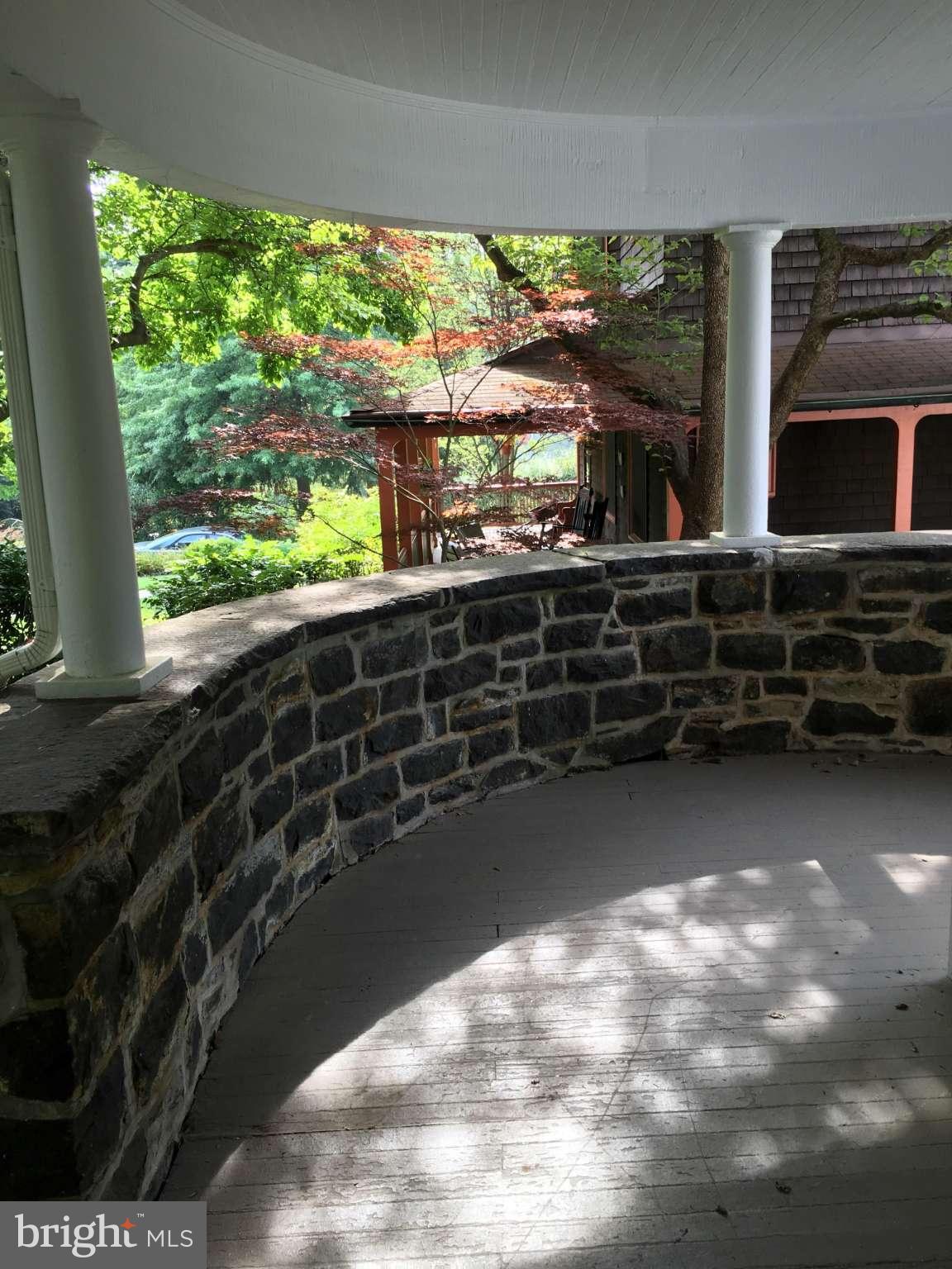 ROLAND PARK - Residential