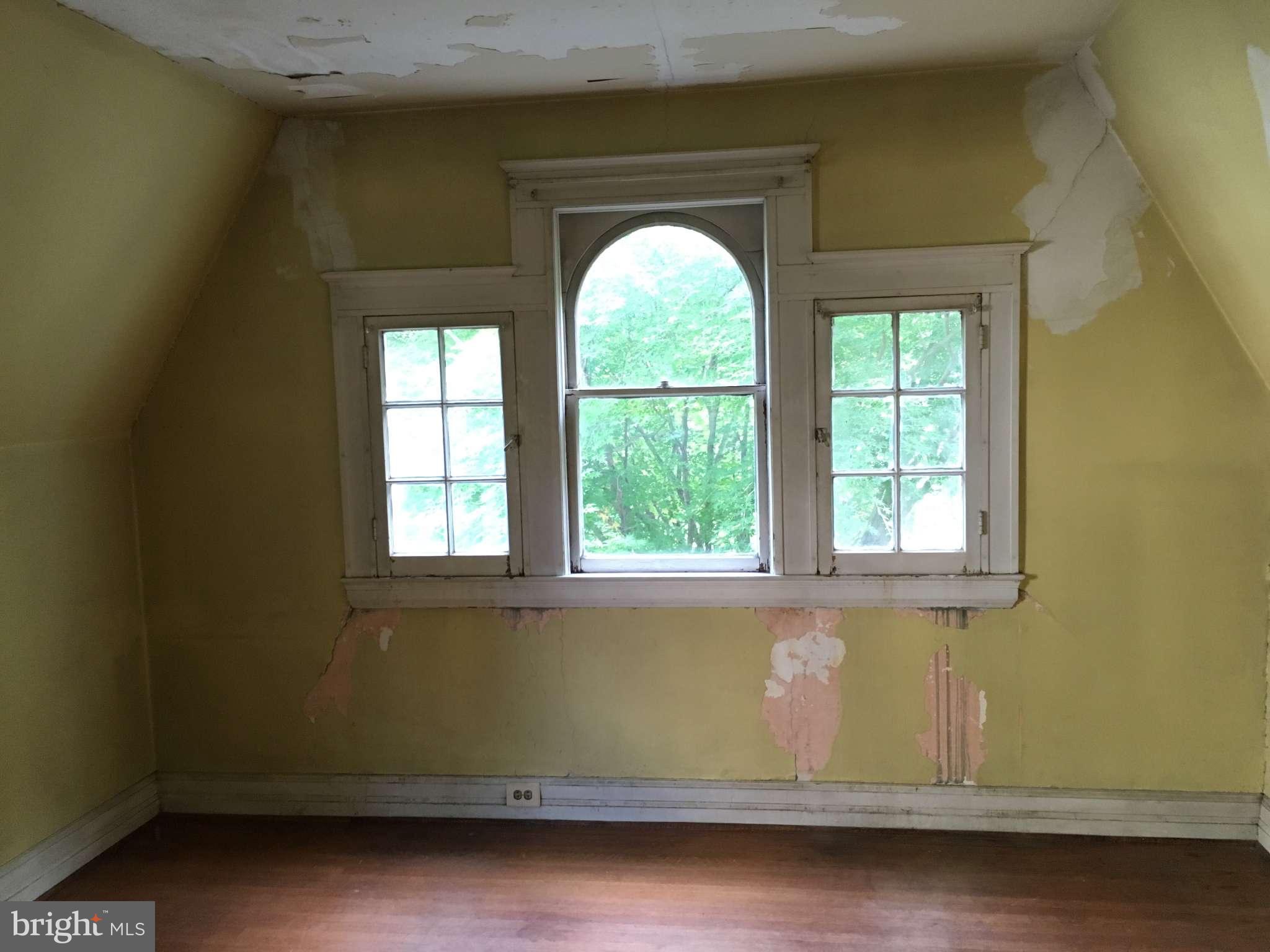 ROLAND PARK - Residential