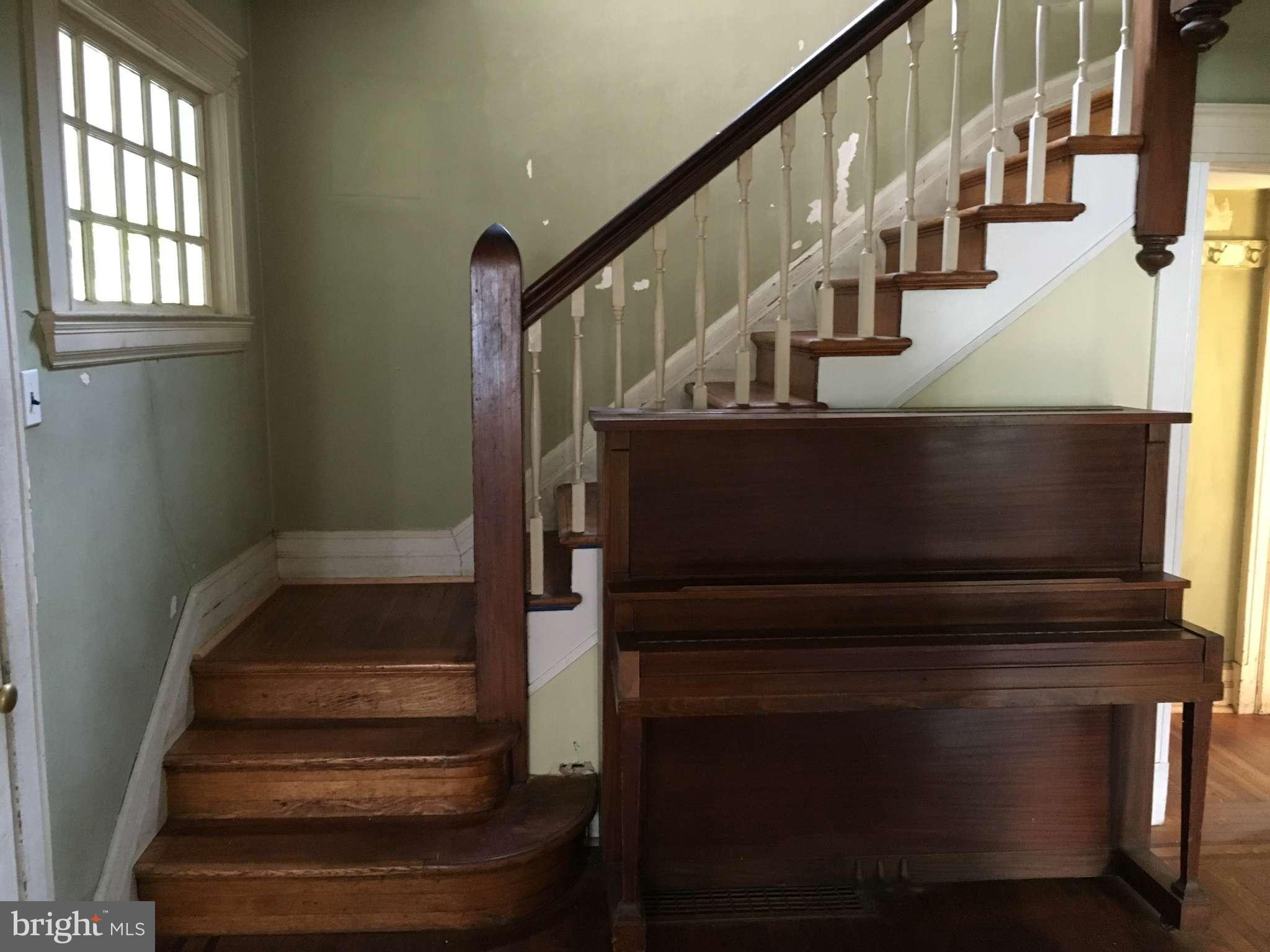 ROLAND PARK - Residential