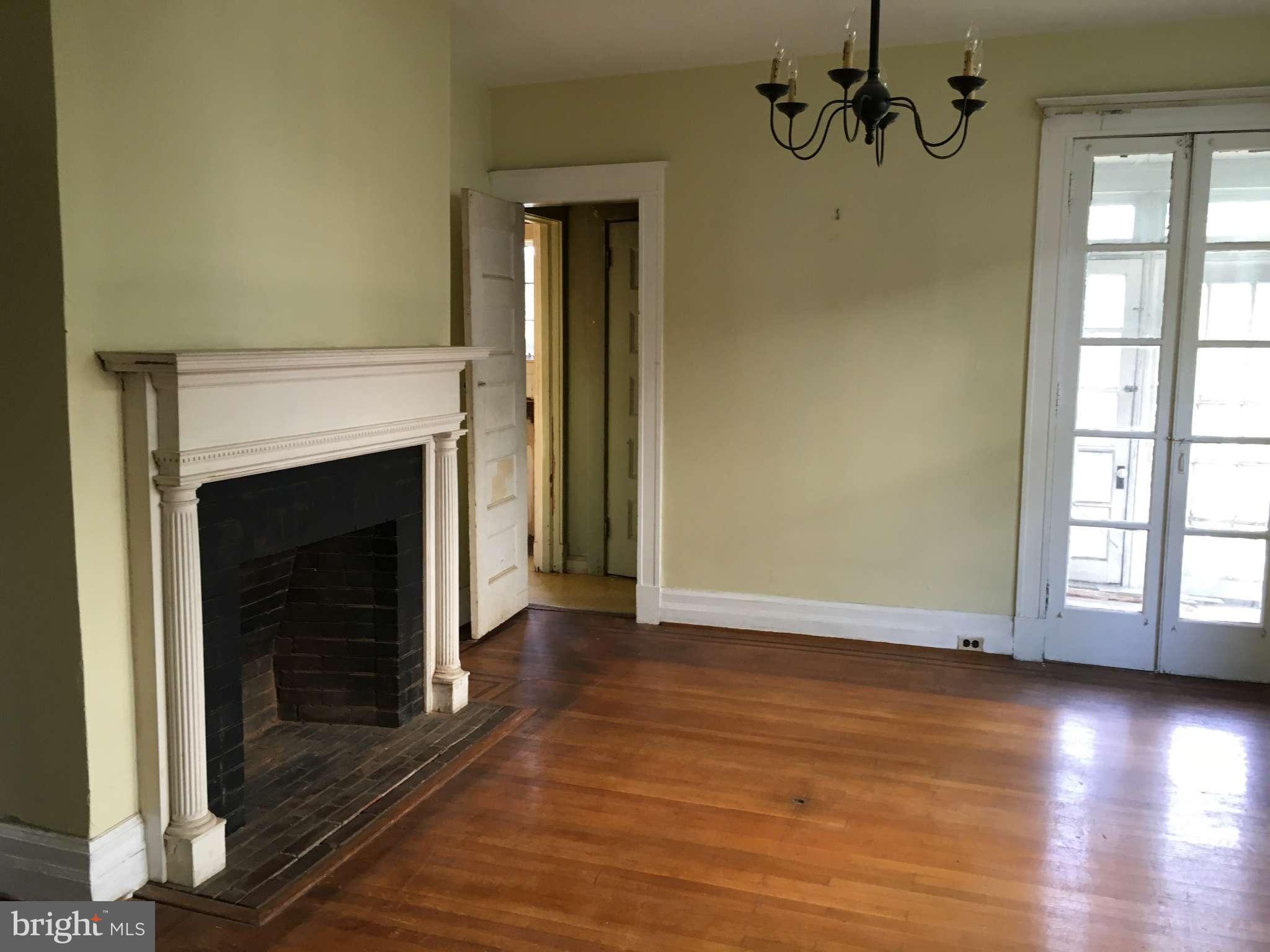 ROLAND PARK - Residential