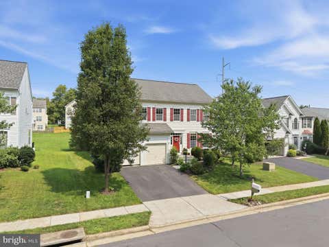 Photo of 8816 Yellowthroat Court, GAINESVILLE, VA 20155 (MLS # VAPW2120810)