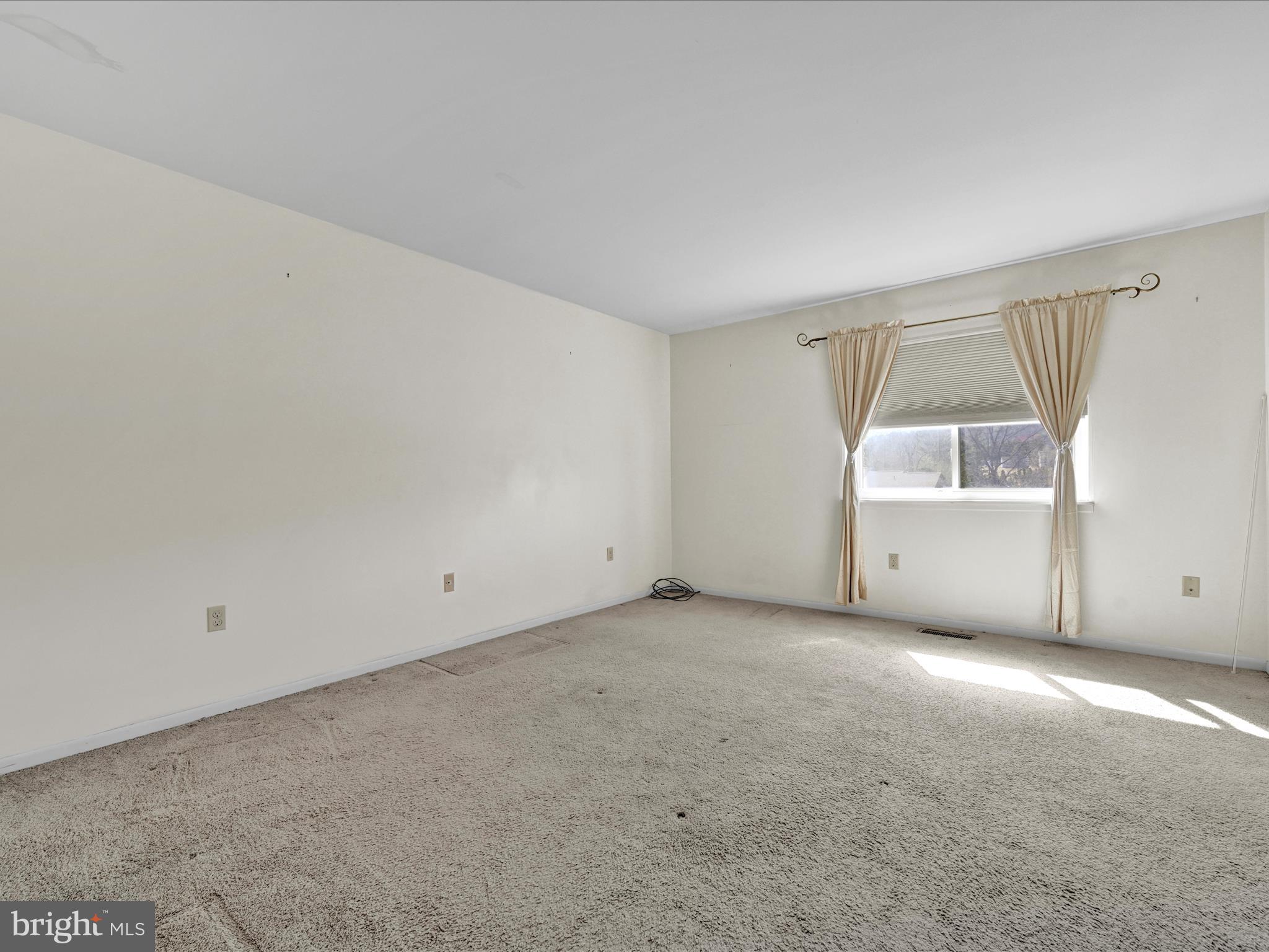 PINEBROOK - Residential