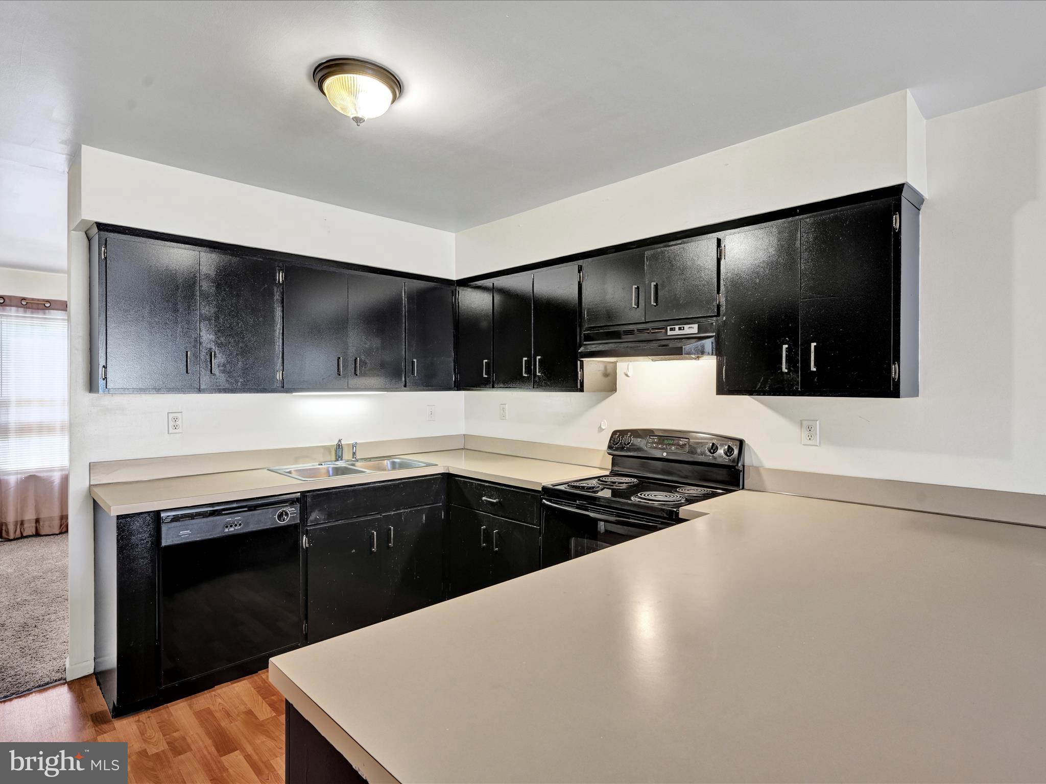 PINEBROOK - Residential