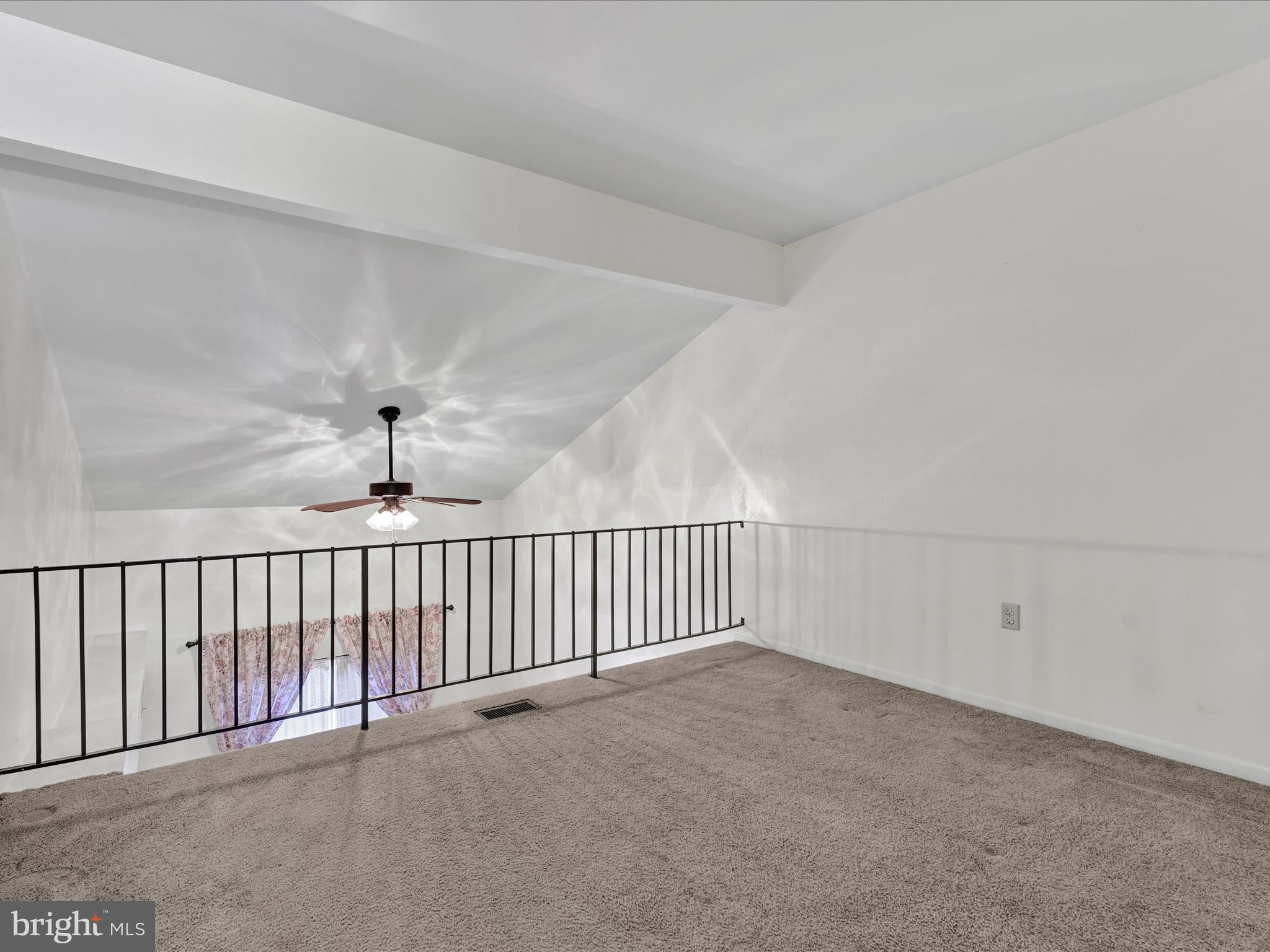 PINEBROOK - Residential