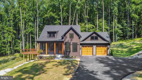 1401 SHANNON DRIVE S GREENCASTLE PA 17225