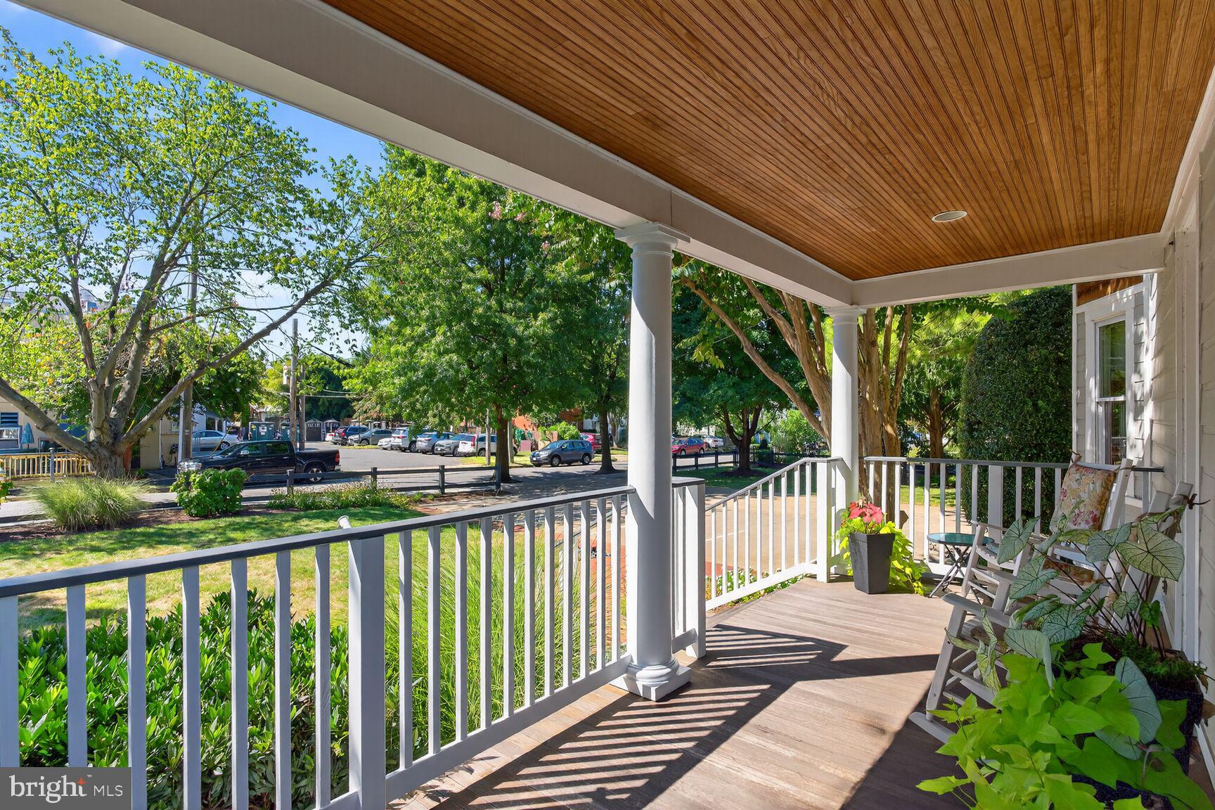 DEL RAY - Commercial Sale