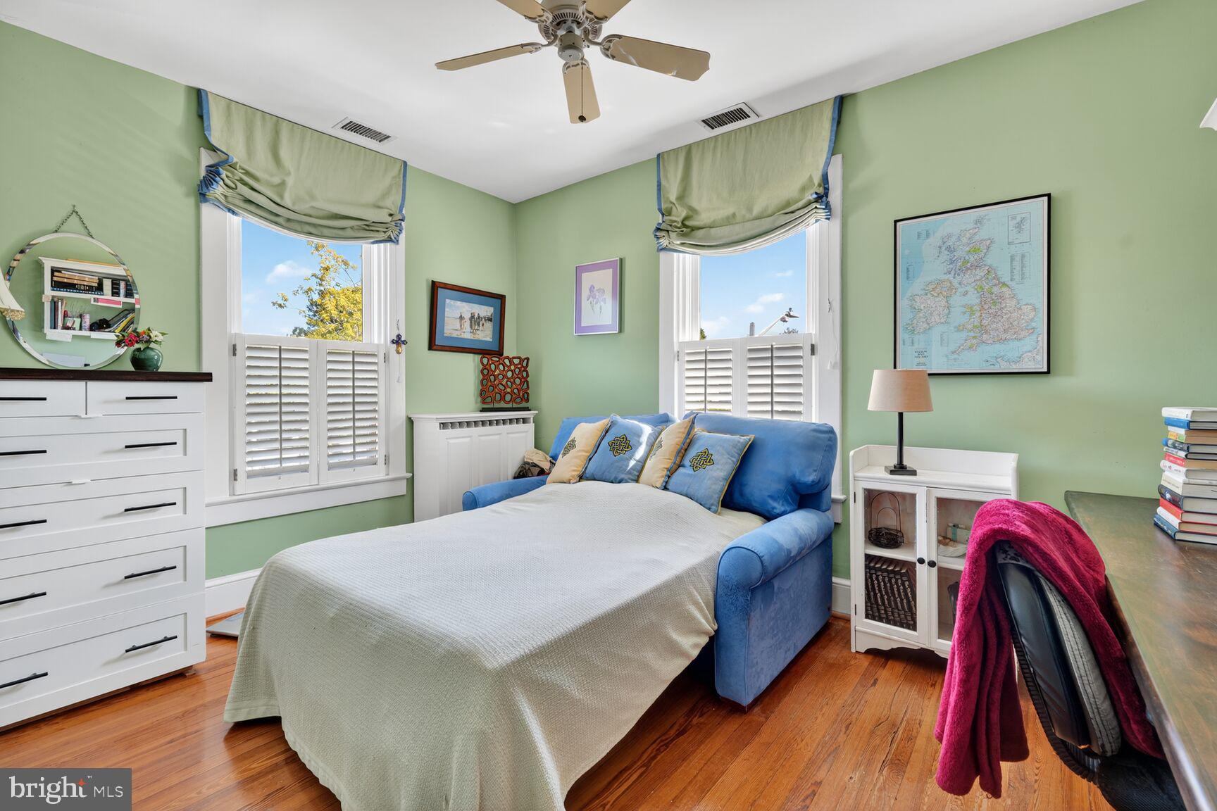 DEL RAY - Commercial Sale