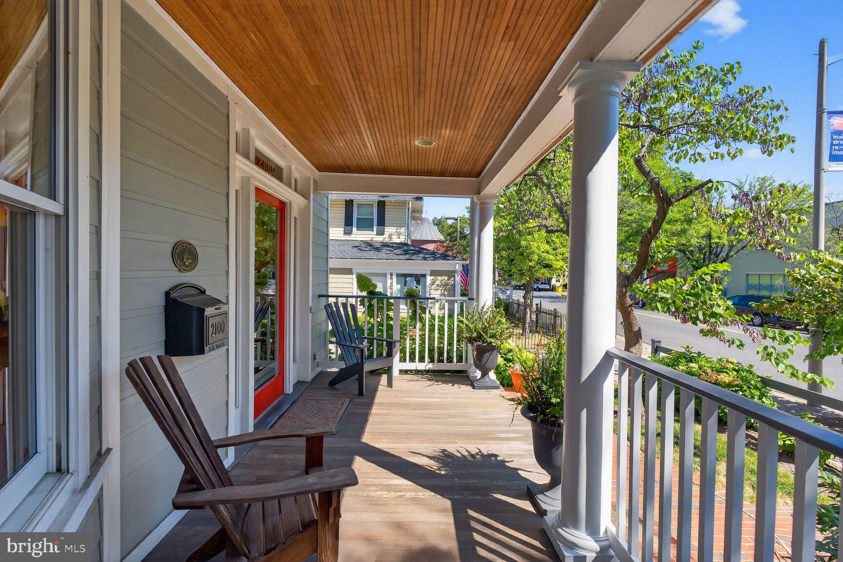 DEL RAY - Commercial Sale